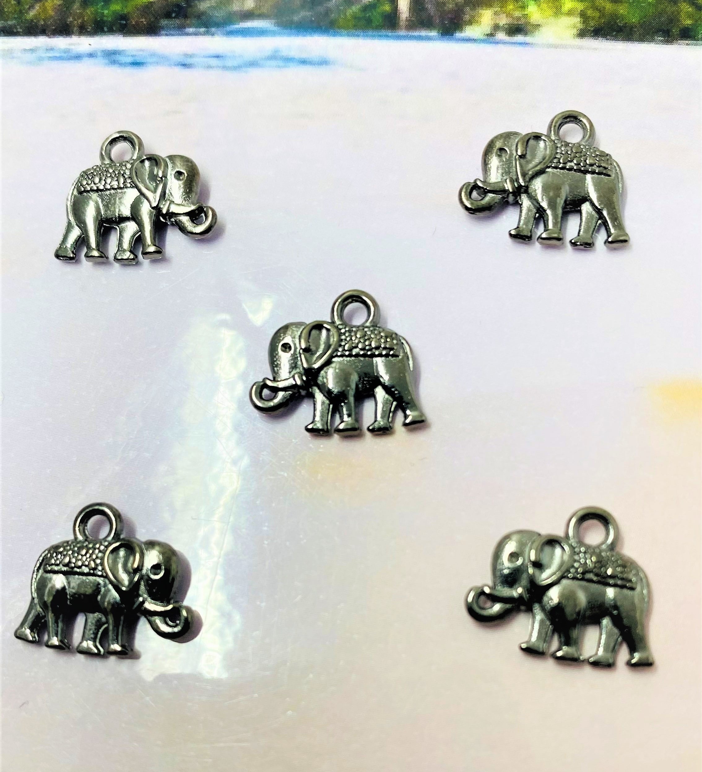 Charms - Petit éléphant , Gunmetal (1pce)
