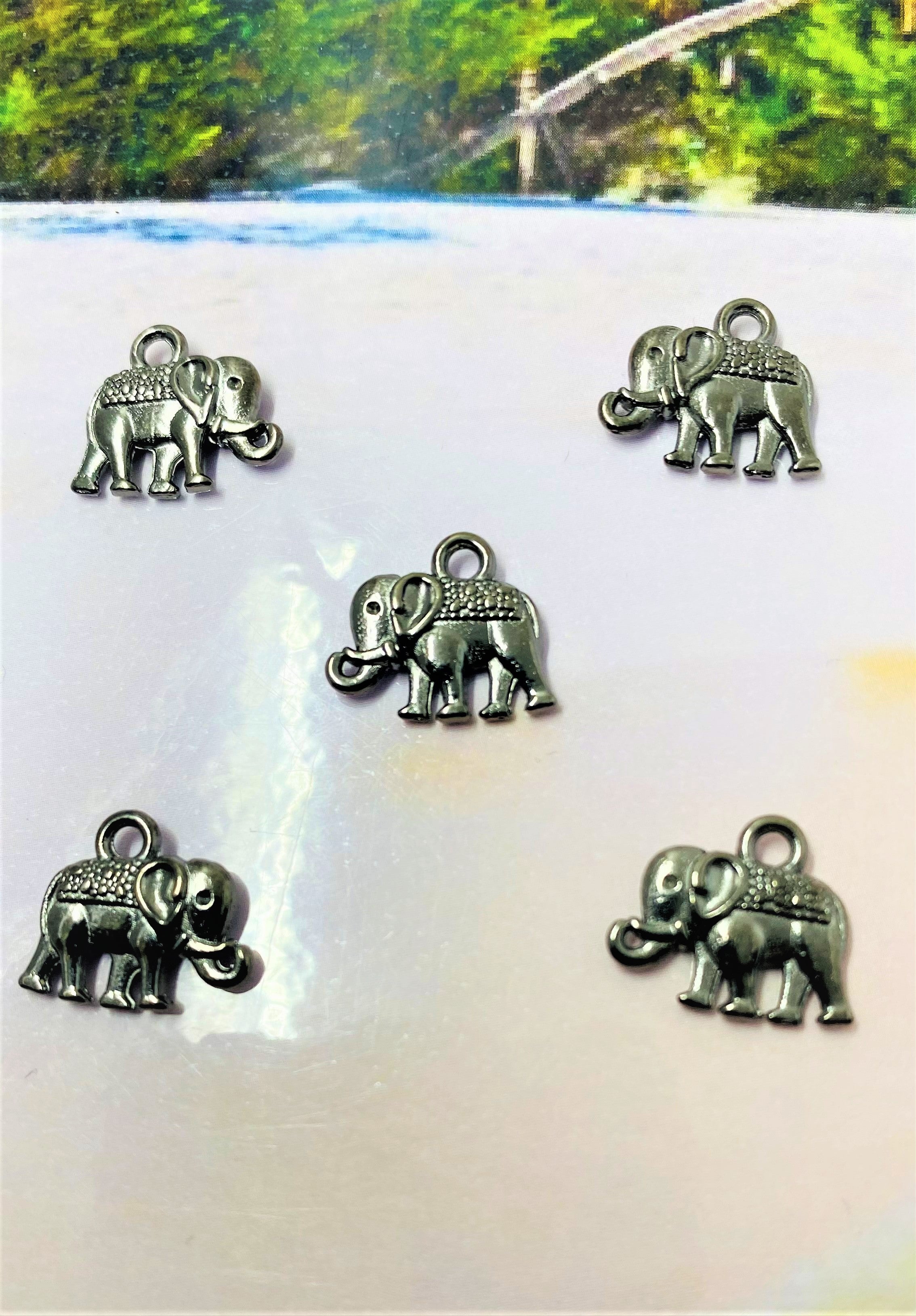 Charms - Petit éléphant , Gunmetal (1pce)