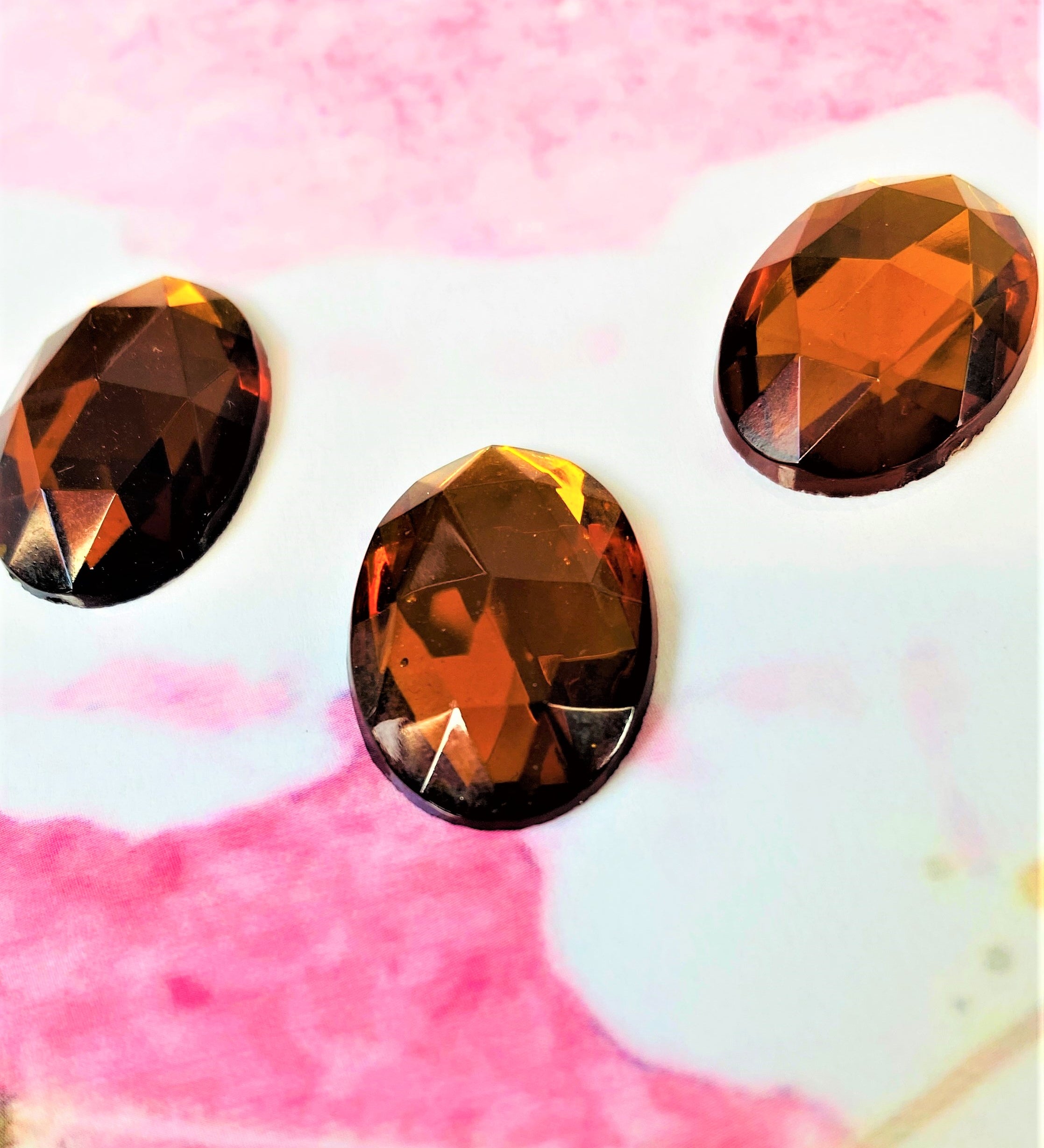 Cabochon ovale en verre facetté  Topaze (2pces)