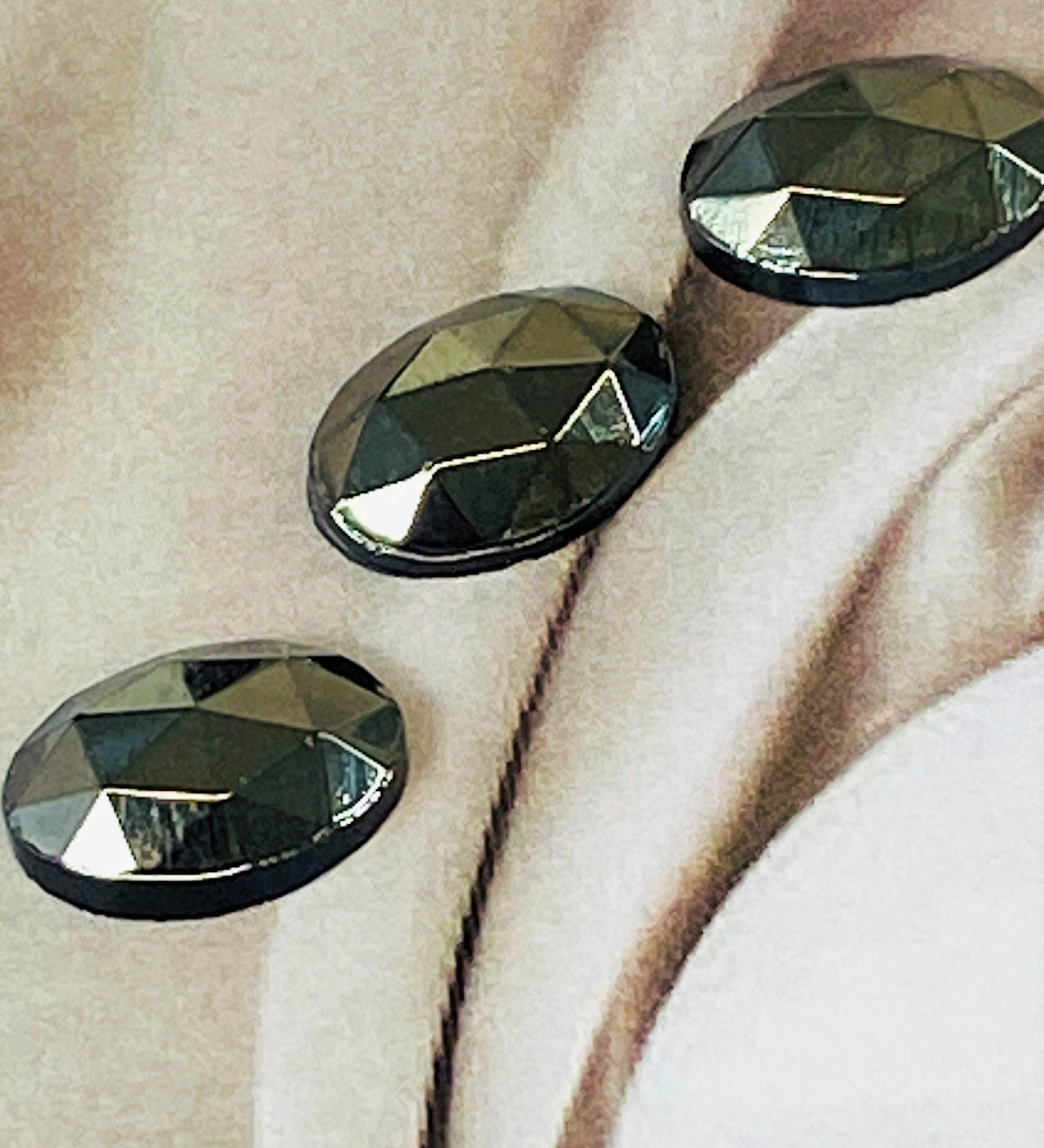 Cabochon ovale en verre facetté  (2pces)