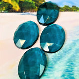 Cabochon ovale en verre facetté Emeraude (2pces)