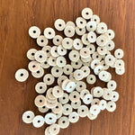 Perles Heishi Verge d'or pale (5 g ~100 pces)