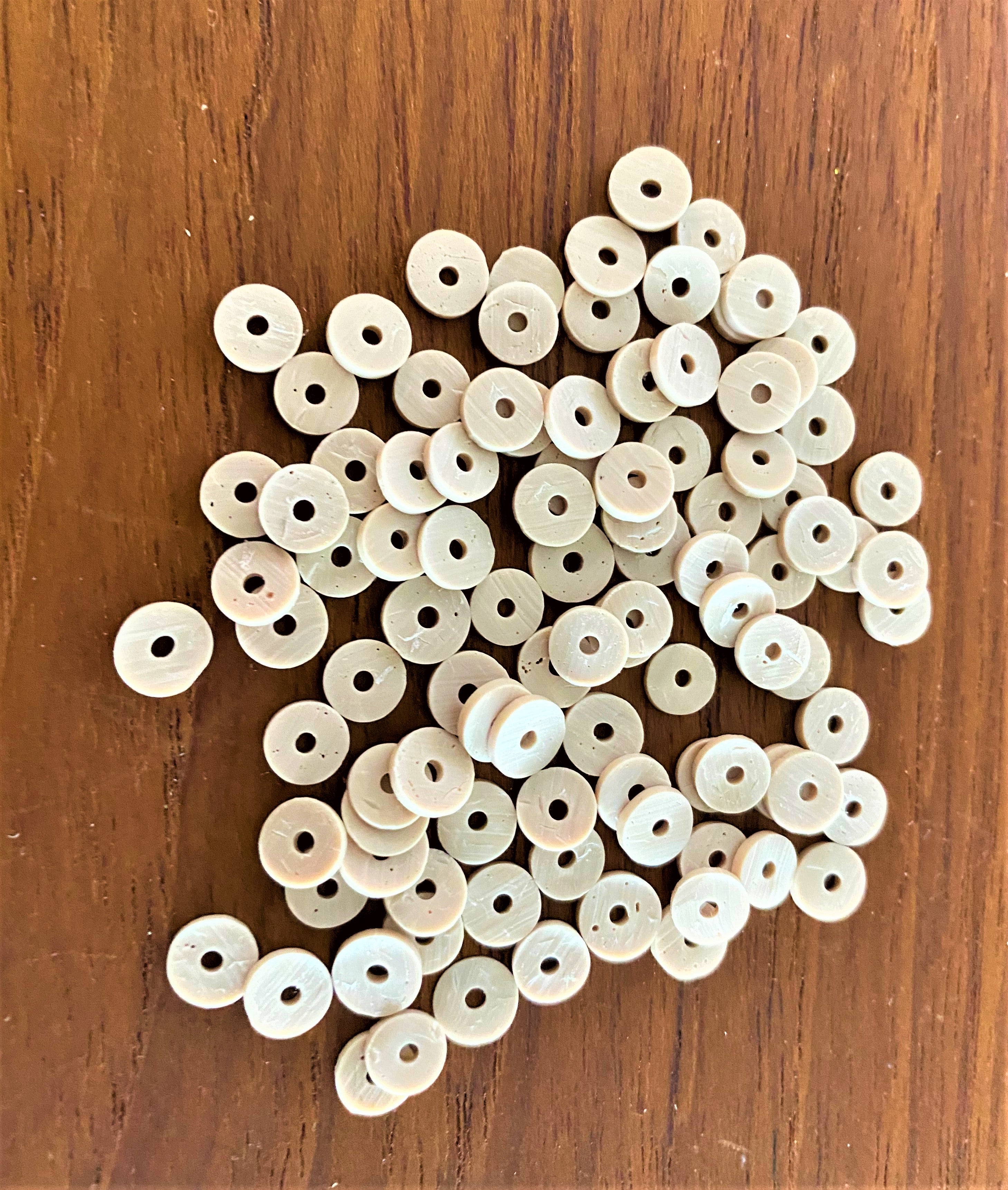 Perles Heishi Verge d'or pale (5 g ~100 pces)