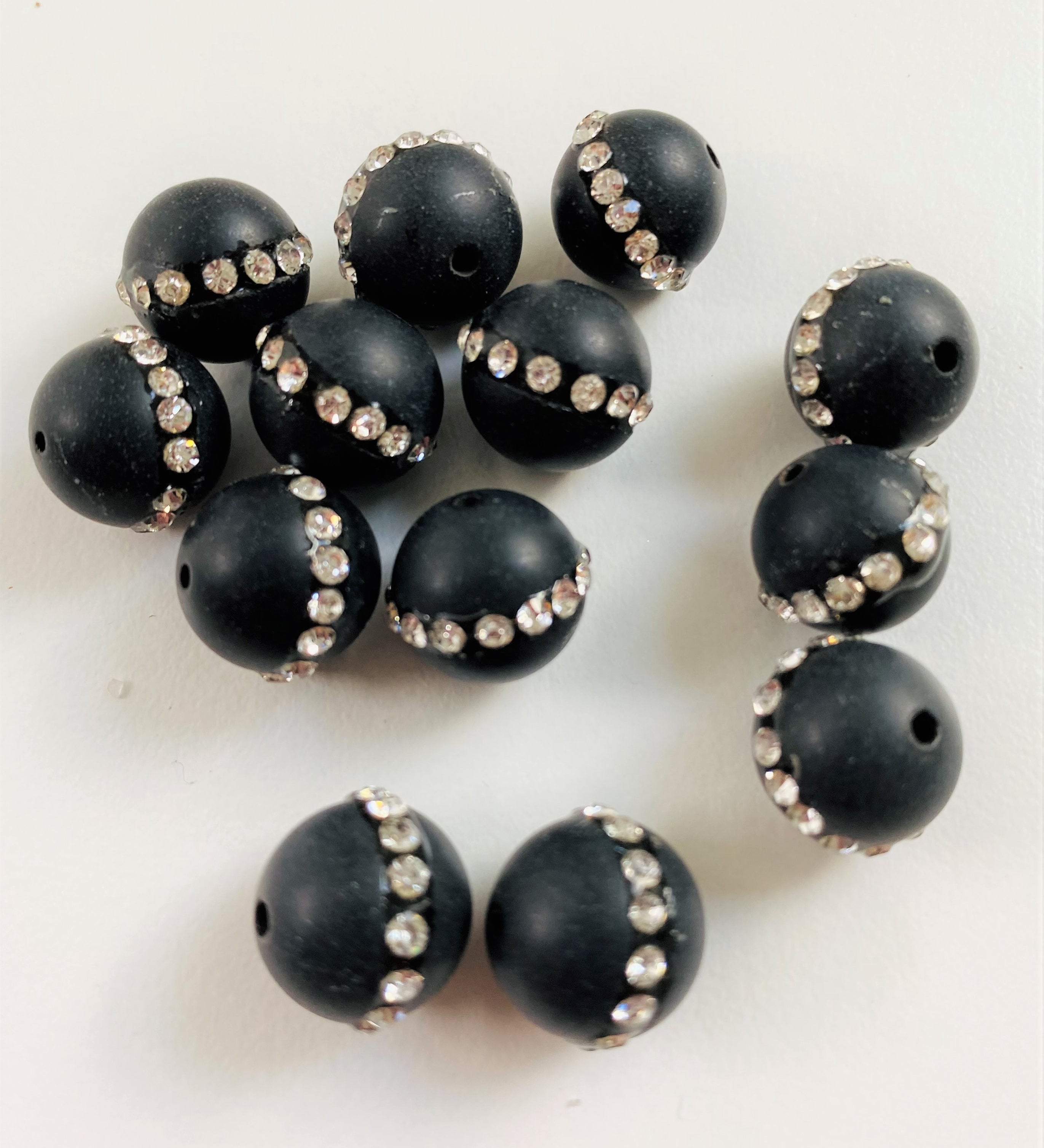 Ronde 12 - Agate naturelle Noir opaque-strass (1 pce)