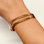 Bracelet manchette avec deux rangées de trous en plaqué Or rose (1 pièce)