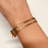 Bracelet manchette avec deux rangées de trous en plaqué Or (1 pièce)