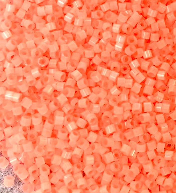 Delica 11 - Flamant en soie teinté (4 g)