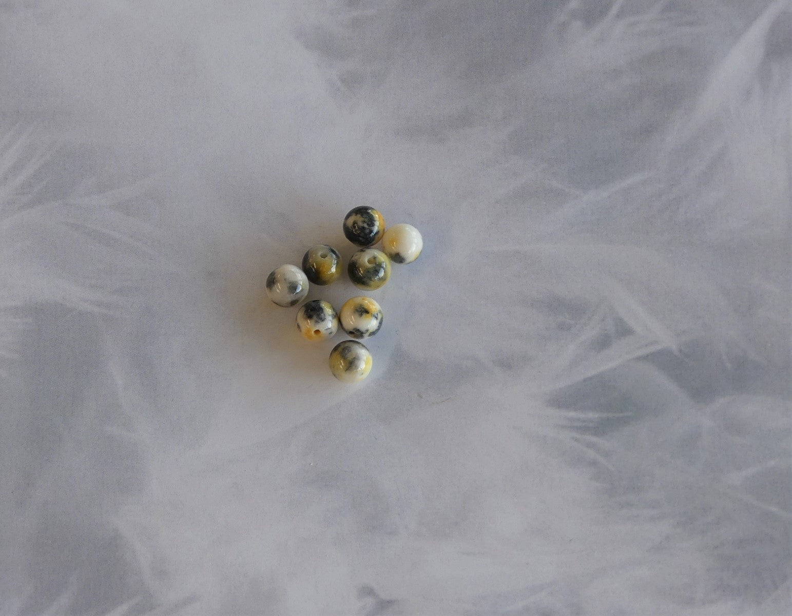 Ronde 8 - Jade blanc teinté (10pces)