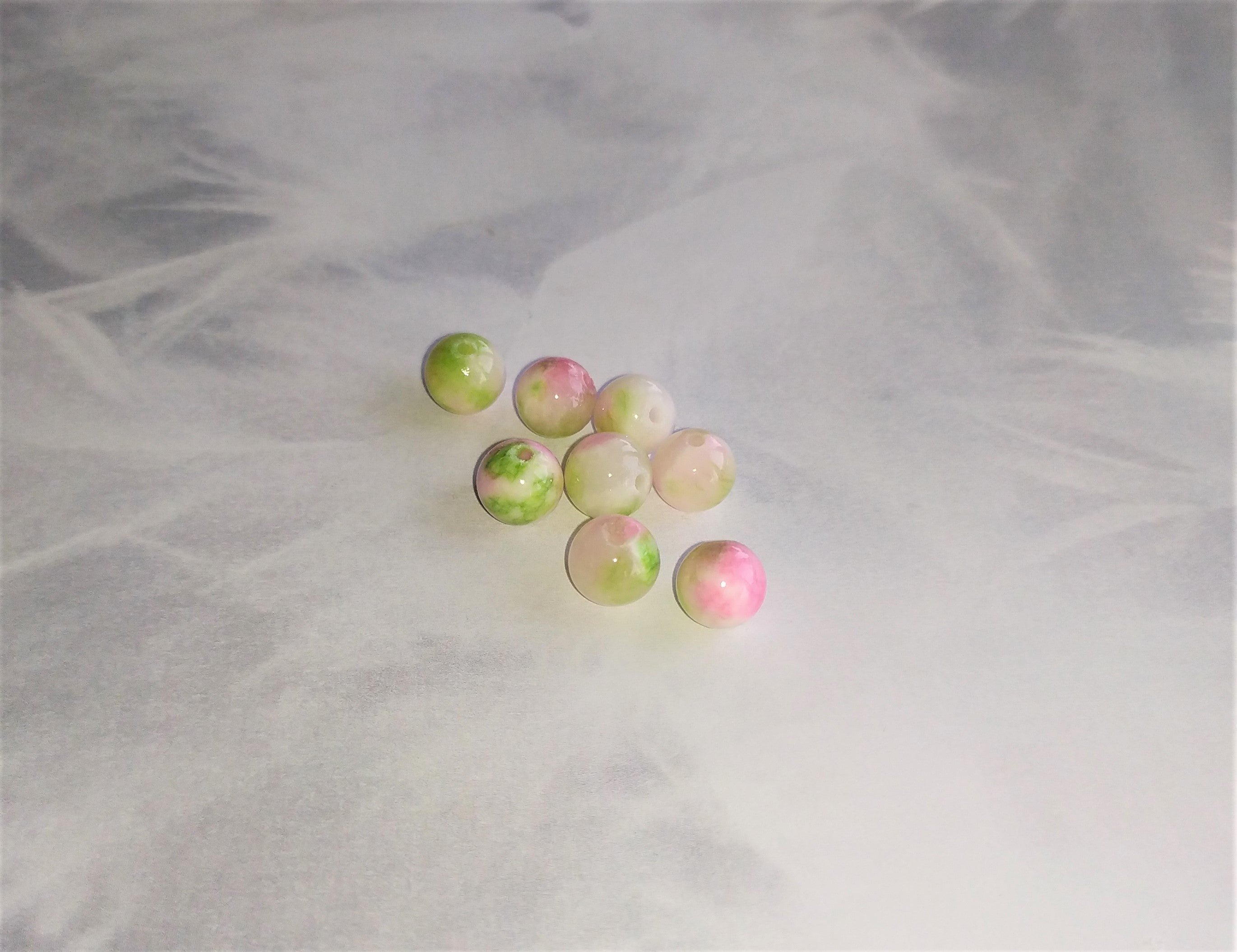 Ronde 8 - Jade blanc teinté vert de mer (10pces)