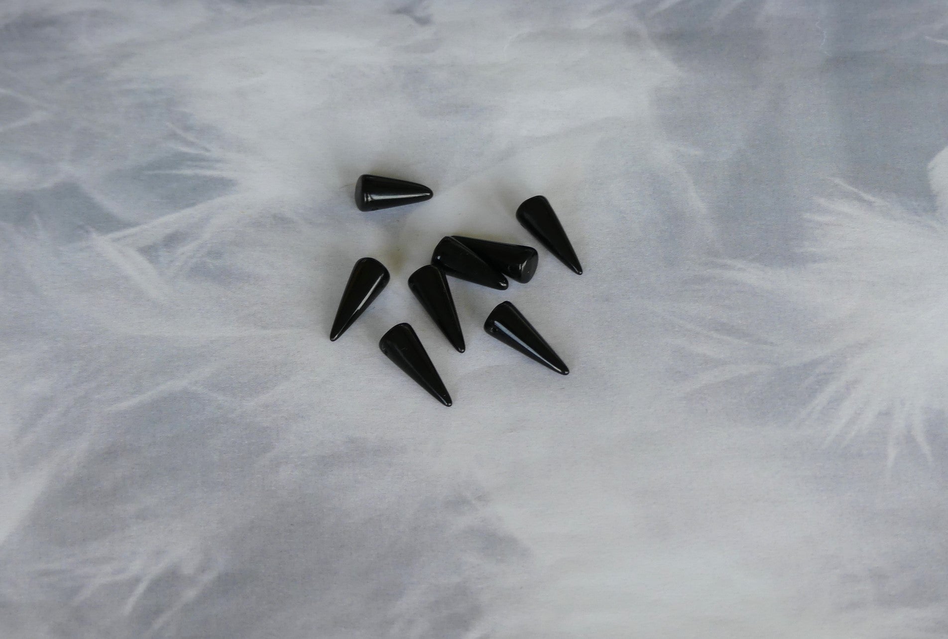Perle Pointe en verre pressé - Noir - Jet - 1pce