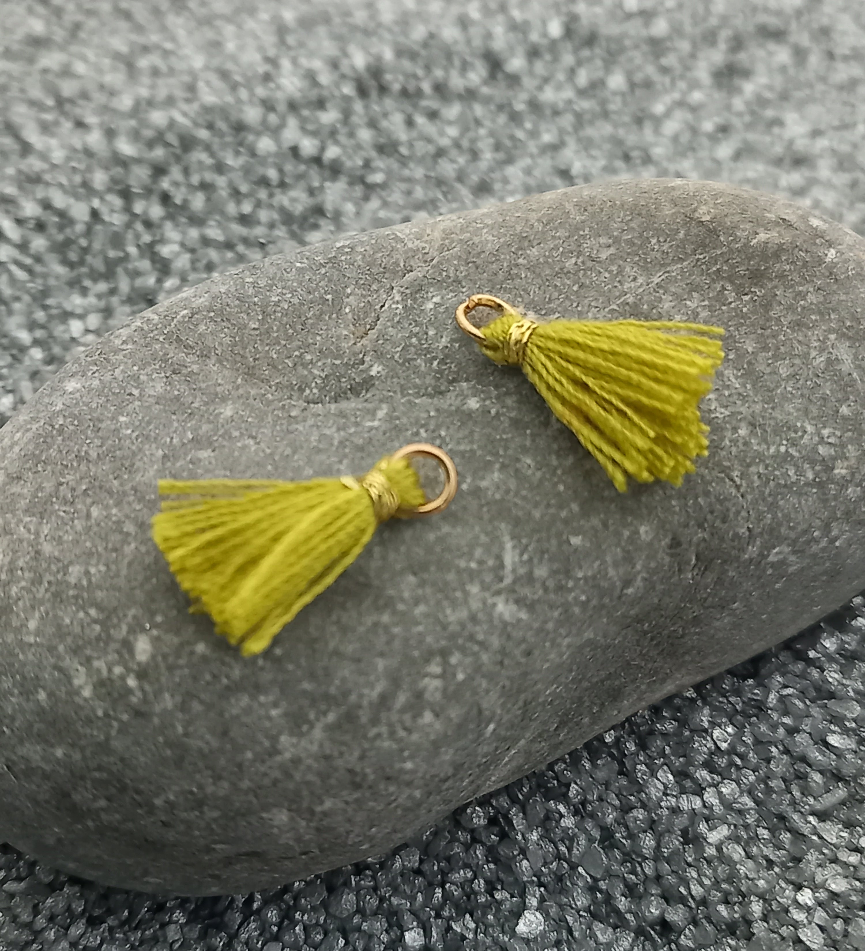 Mini pompon Kaki clair (1 pce)