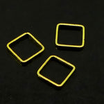 Link carré doré medium (10 pces)