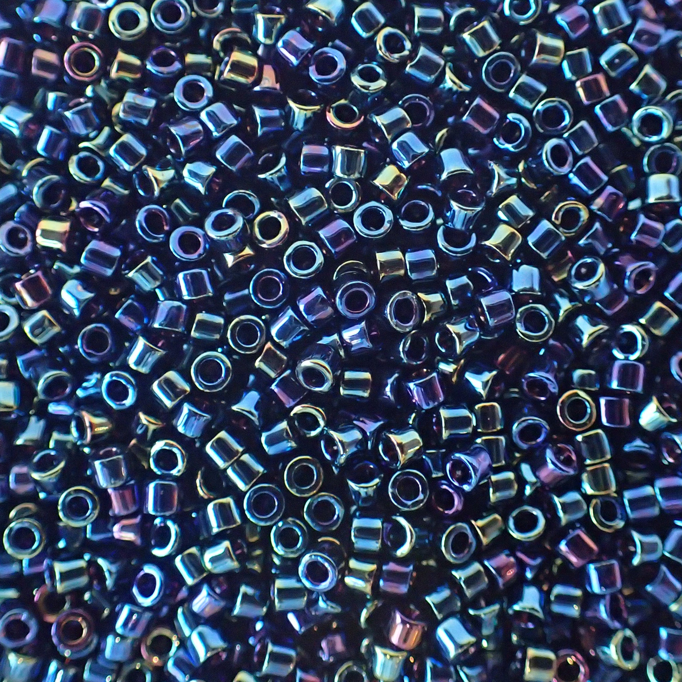 Delica 11 - Bleu foncé métallisé (4g)