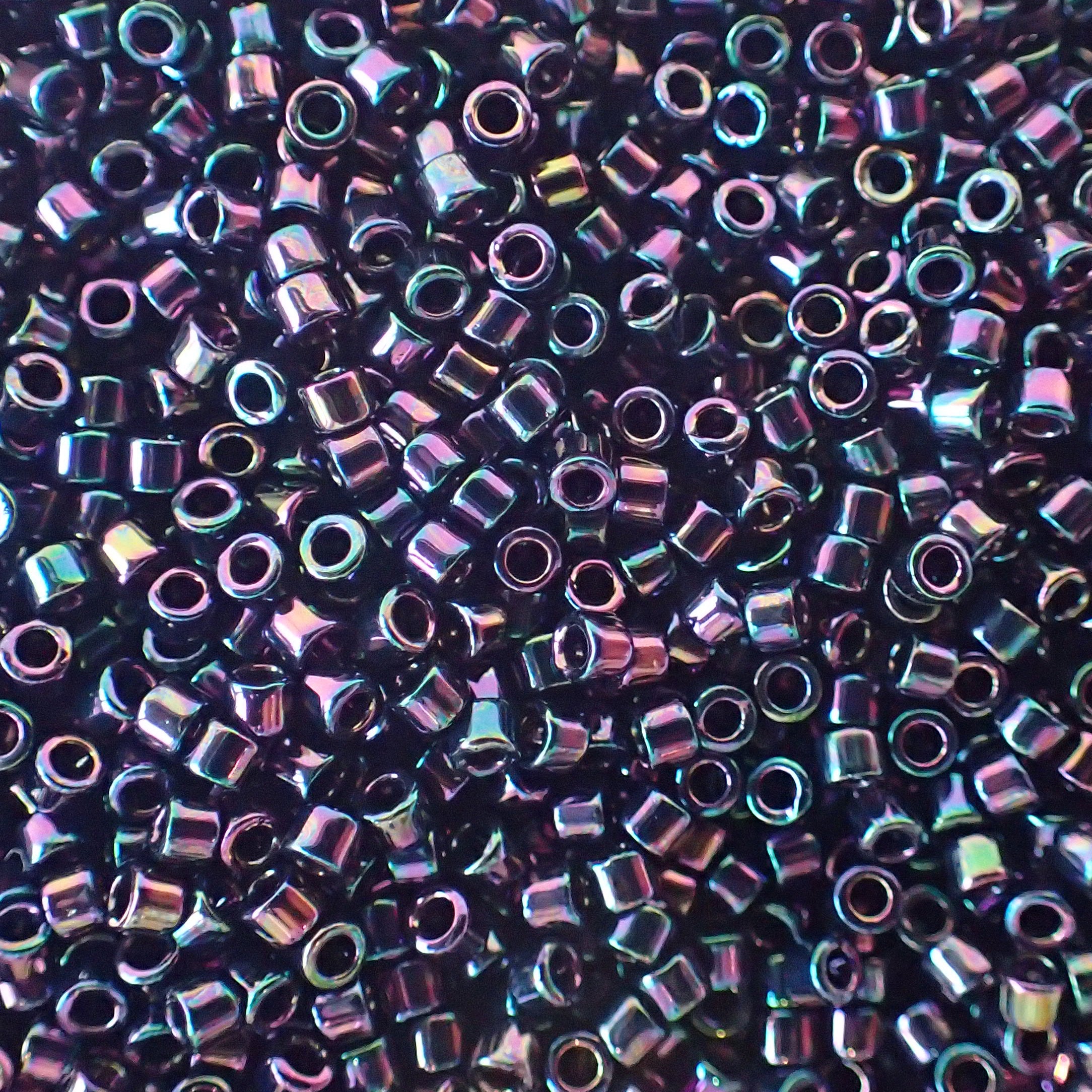 Delica 11 - Prune foncée irisée métallisée  (4 g)