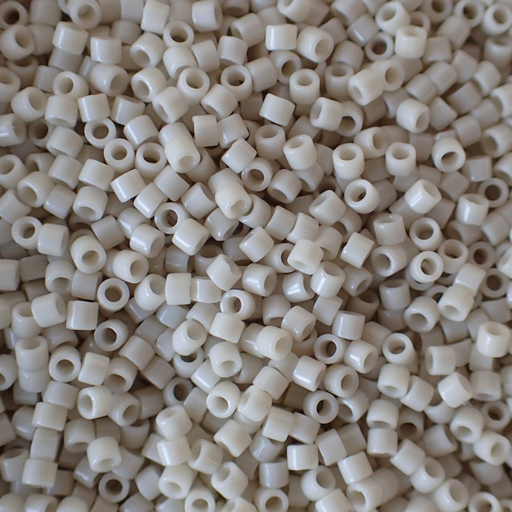 Delica 11 - Lin lustrée Opaque (4 g)