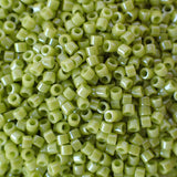 Delica 11 - Chartreuse lustrée Opaque (4 g)