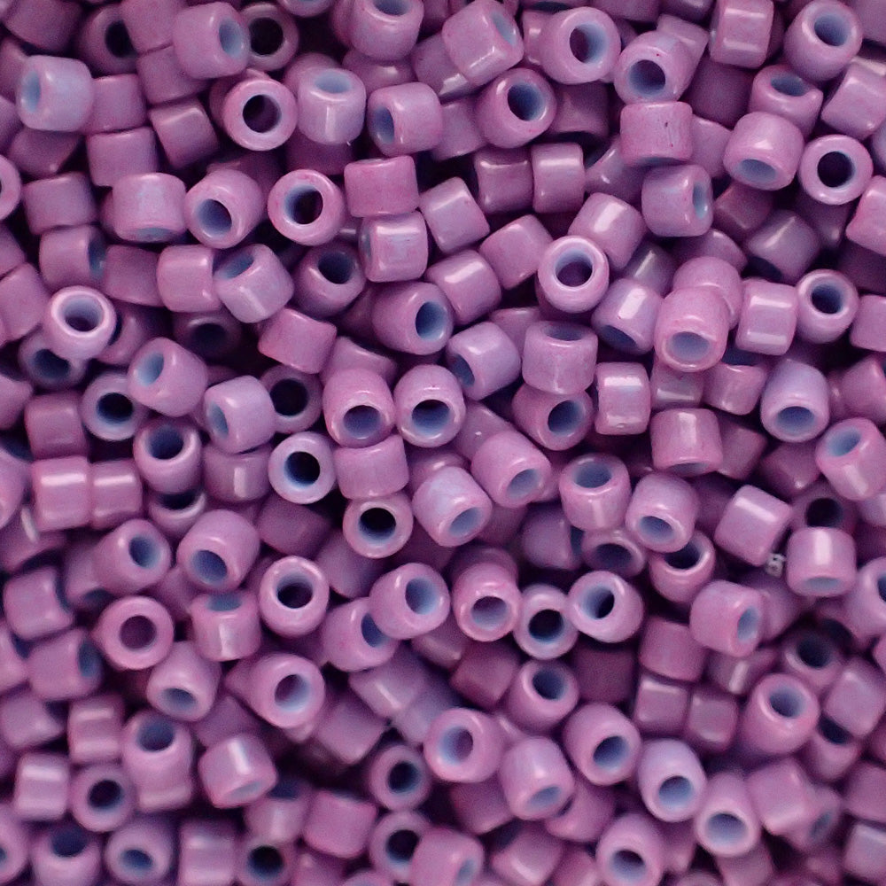 Delica 11 - Orchidée foncée brillant opaque  (4 g)