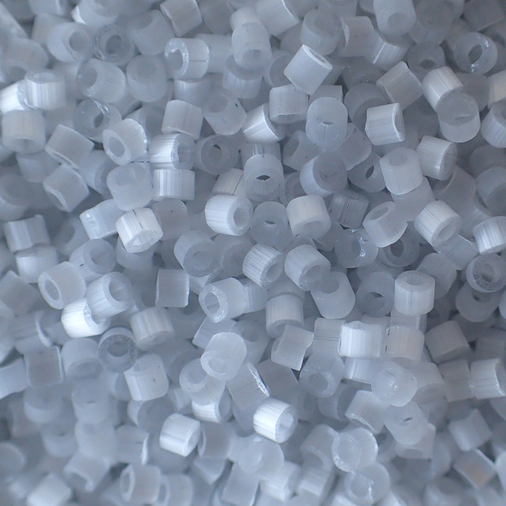 Delica 11 - Gris pâle de soie satin (4 g)