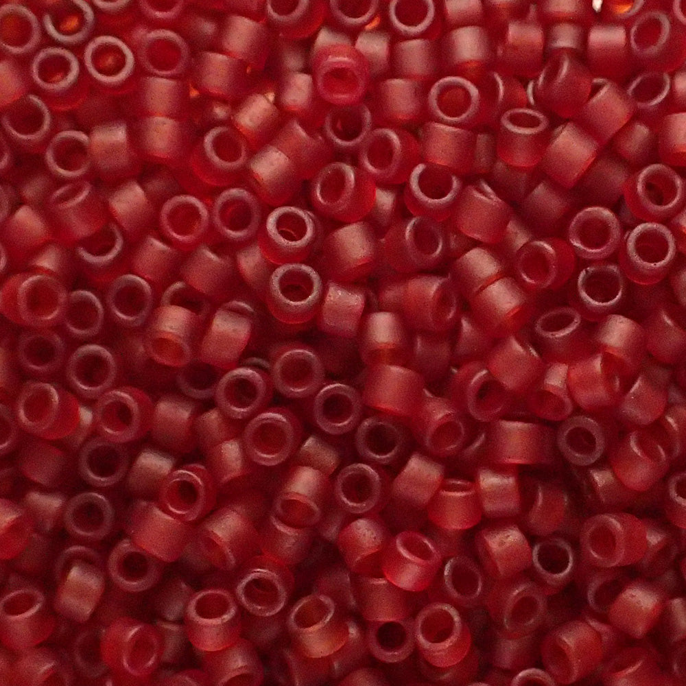 Delica 11 - Canneberge foncée transparente mate (4 g)