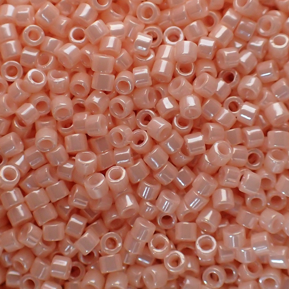 Delica 11 -  Pêche claire opaque de Ceylan   (4 g)