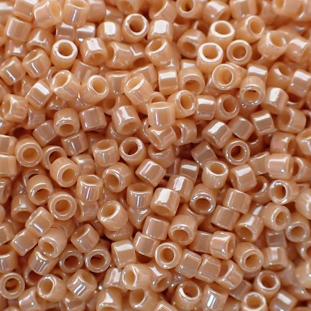 Delica 11 - Poire brillante opaque (4 g)