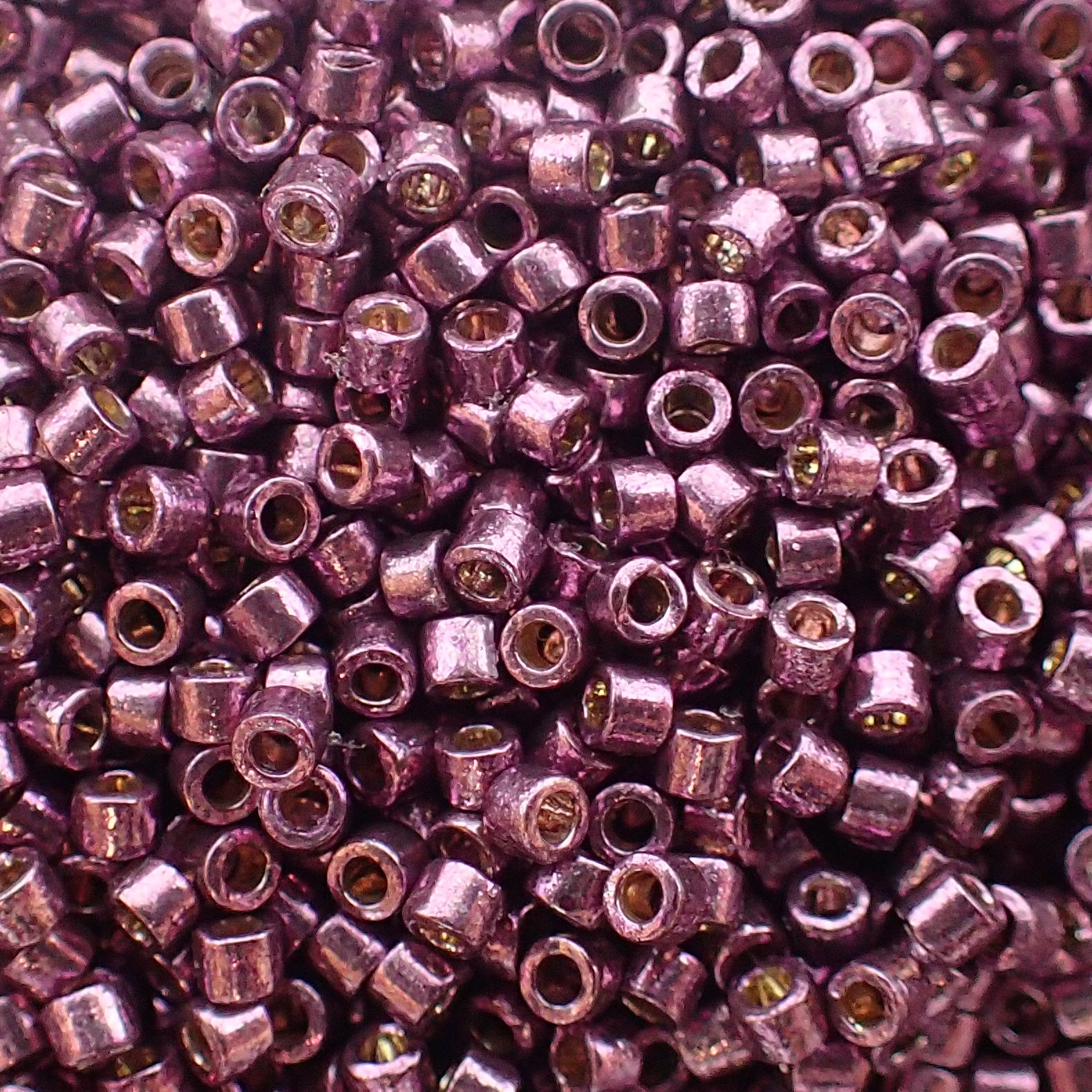 Delica 11 - Aubergine galvanisée duracoat (4 g)