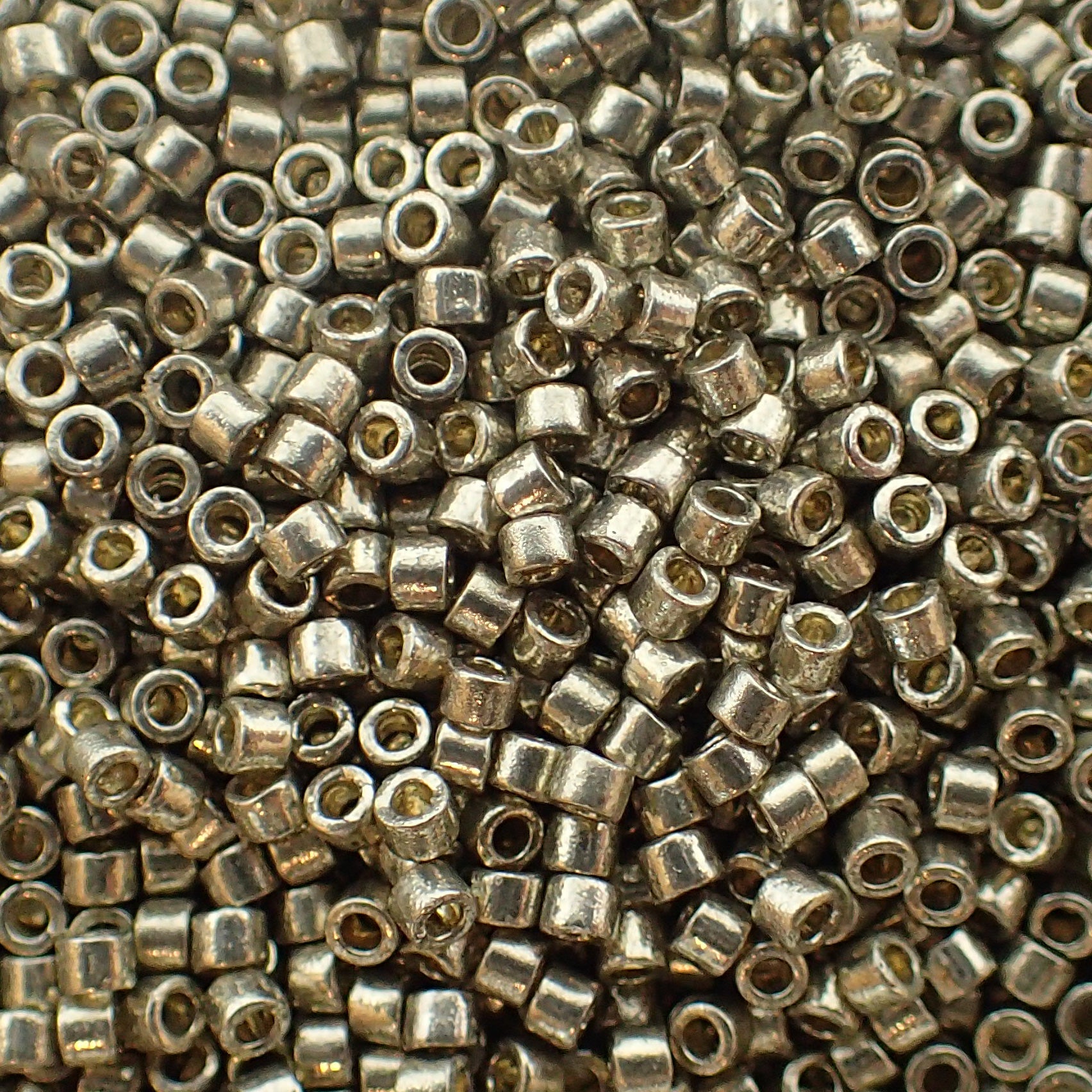 Delica 11 - Étain clair galvanisé duracoat (4 g)