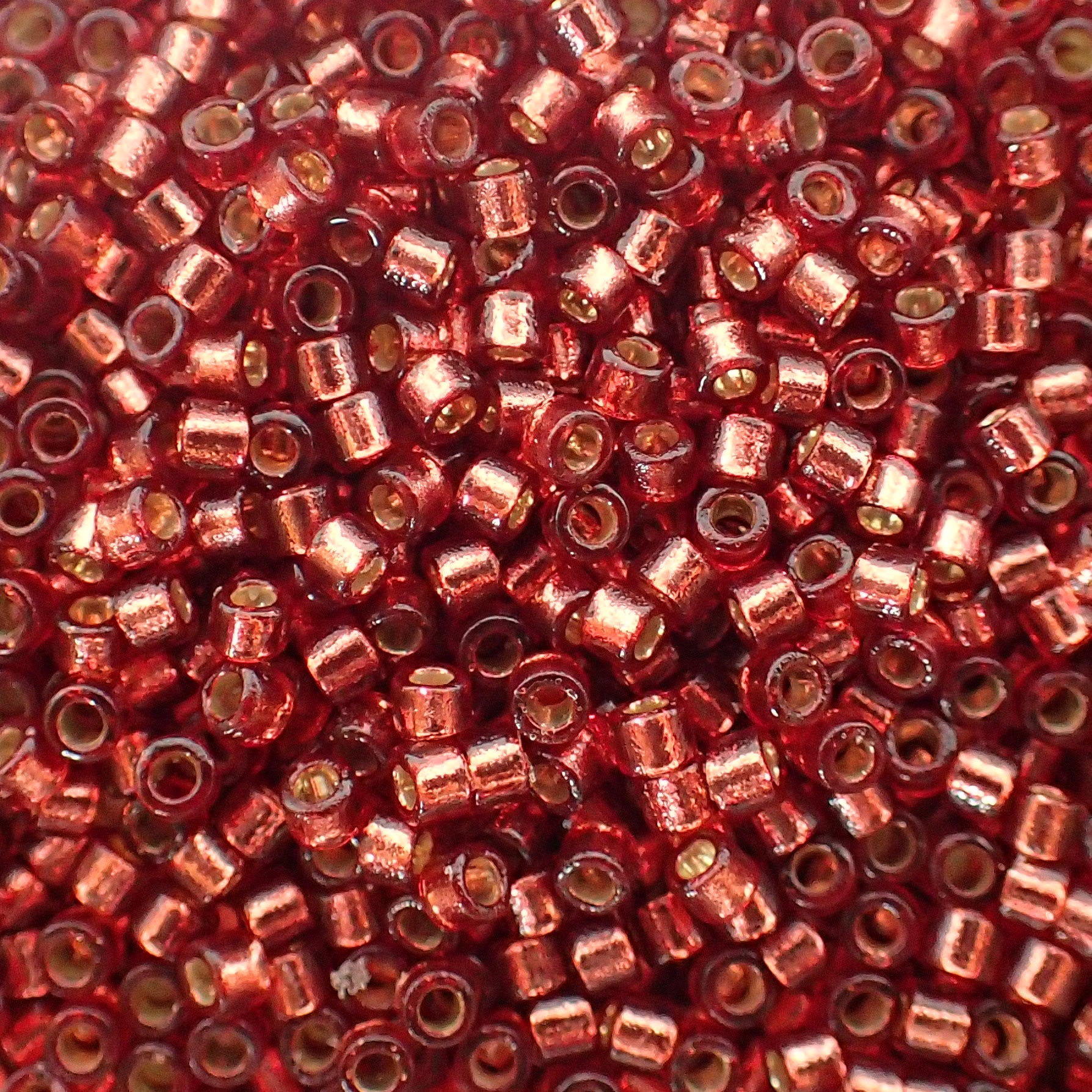 Delica 11 - Perle de verre intérieure en soie teintée - Rouge - violet - Magenta (4 g)