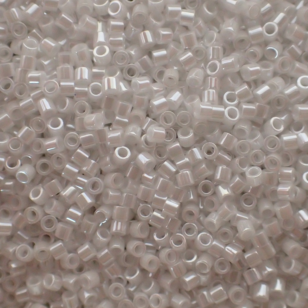 Delica 15 - White Pearl Ceylon (4 g)