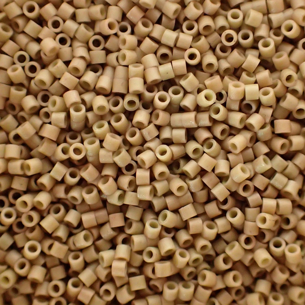 Delica 15 - mat op vert Thé Lustré (4 g)