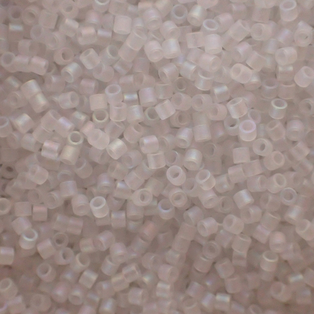 Delica 15 - Mat Crystal AB (4 g)