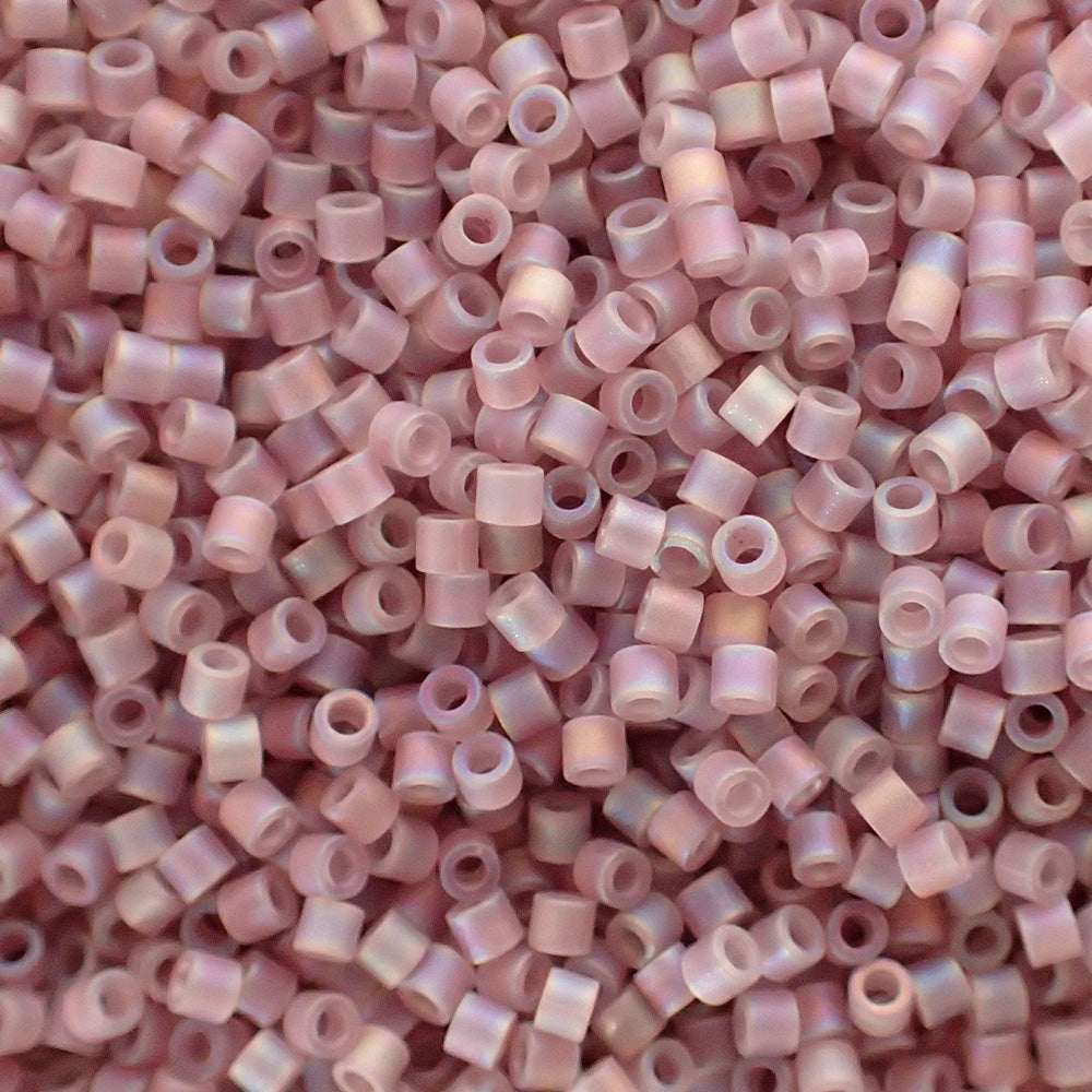 Delica 15 - Mat Tr Smoky Amethyst AB (4 g)