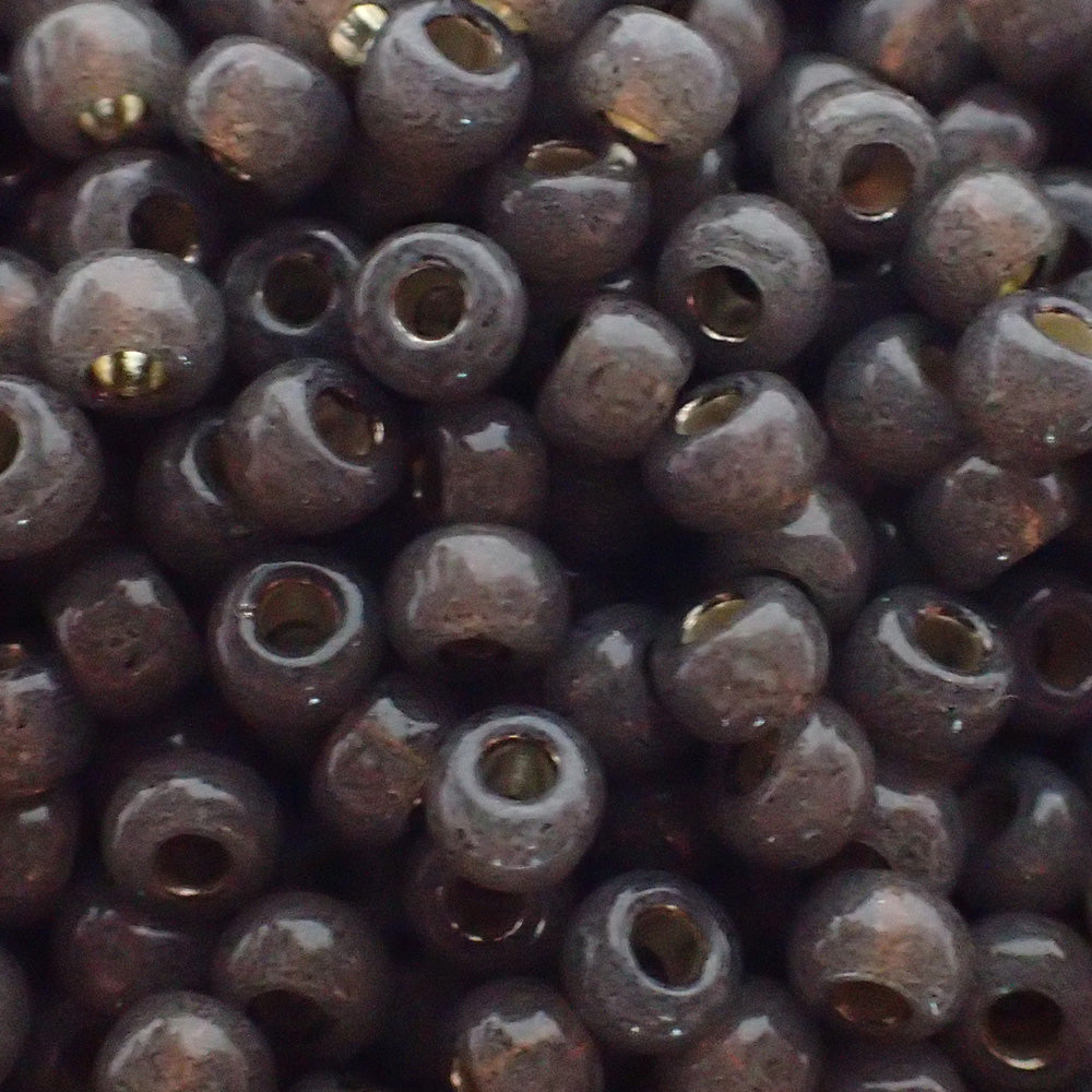 Rocaille 6 - Dyed Rustic Gray S/L Alabaster (4g)