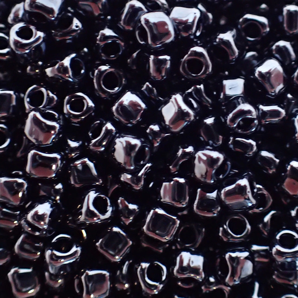 Triangle 8 - Gunmetal (4g)