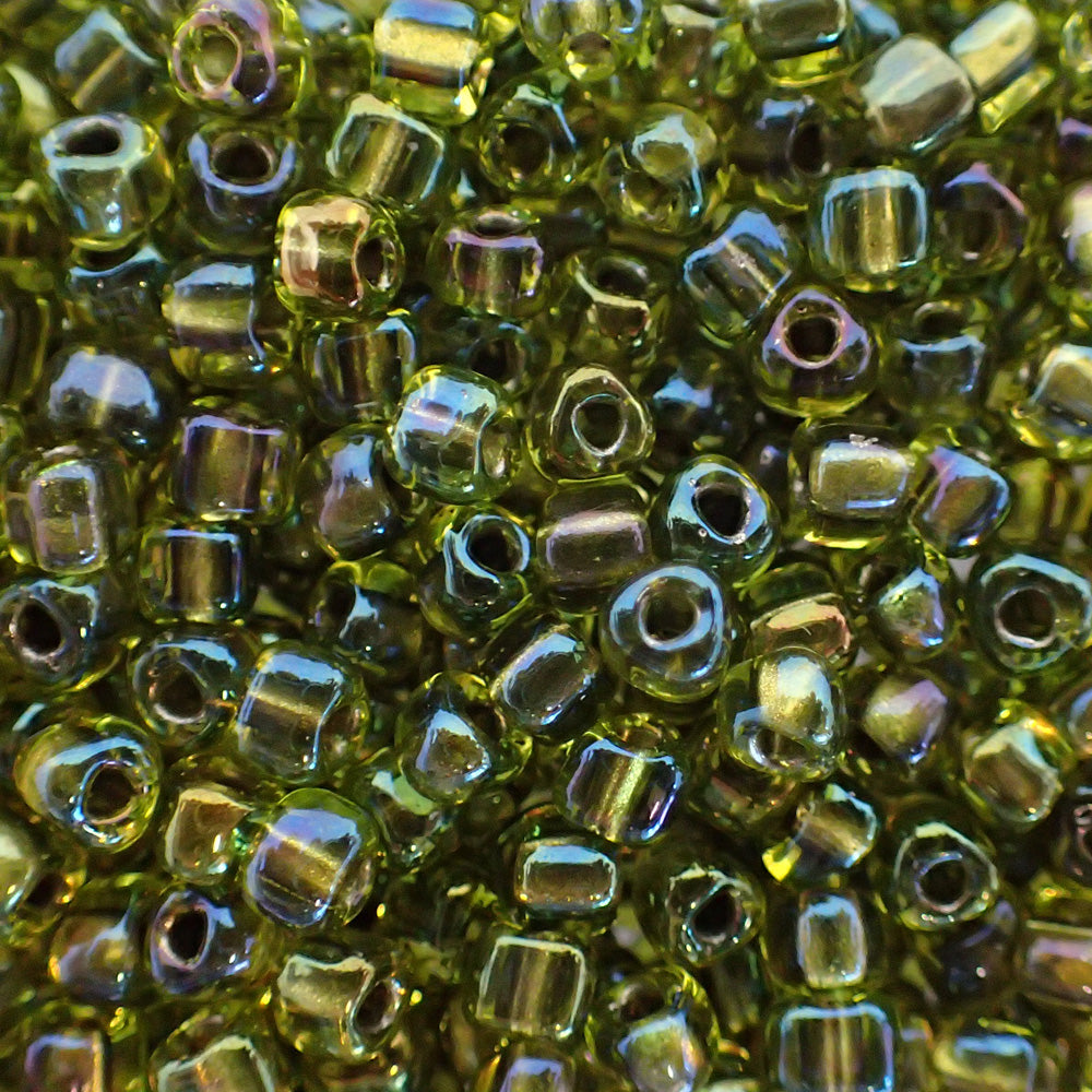 Triangle 8 - Spkl Lined Chartreuse AB (4g)