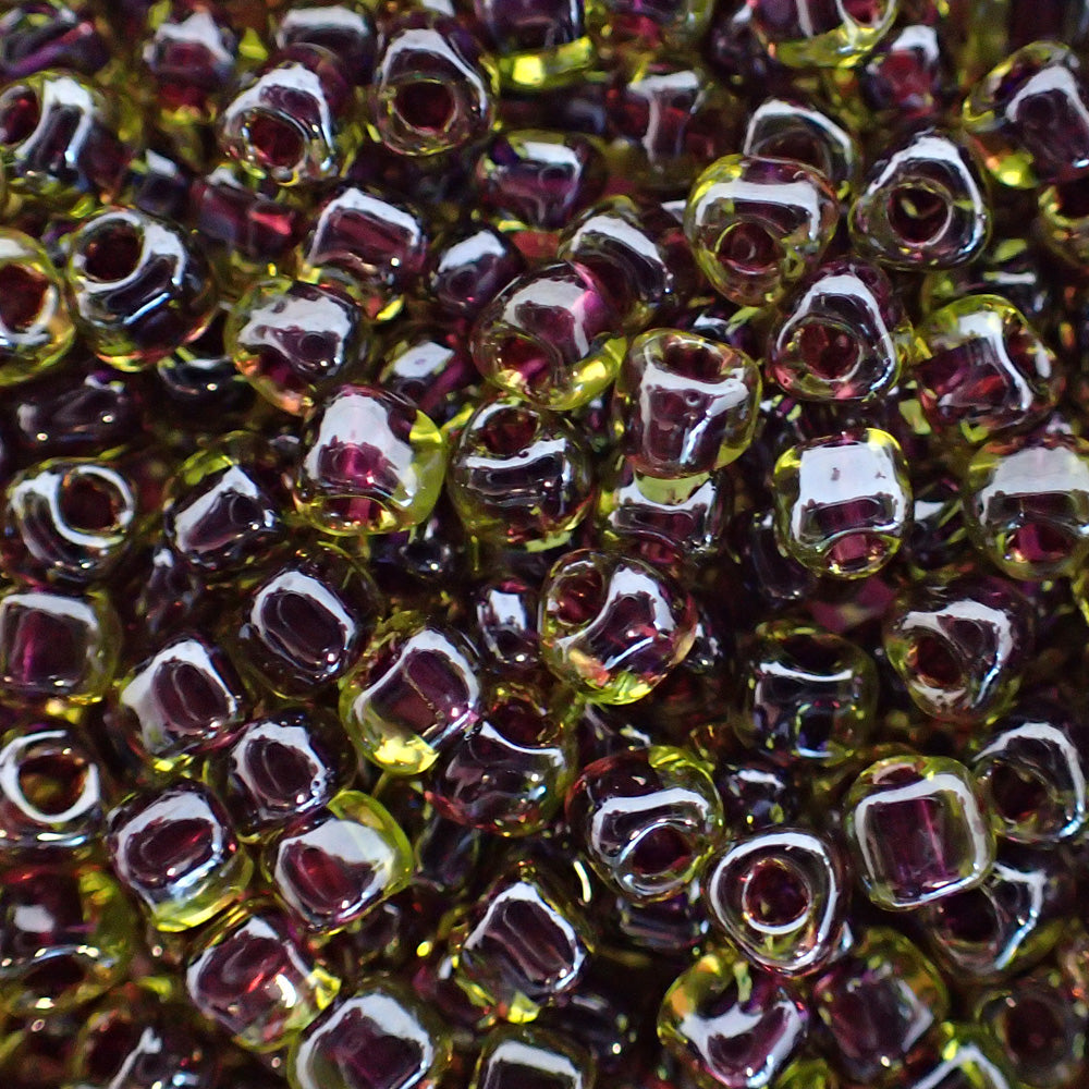 Triangle 8 - Chartreuse doublée de grenat (4g)