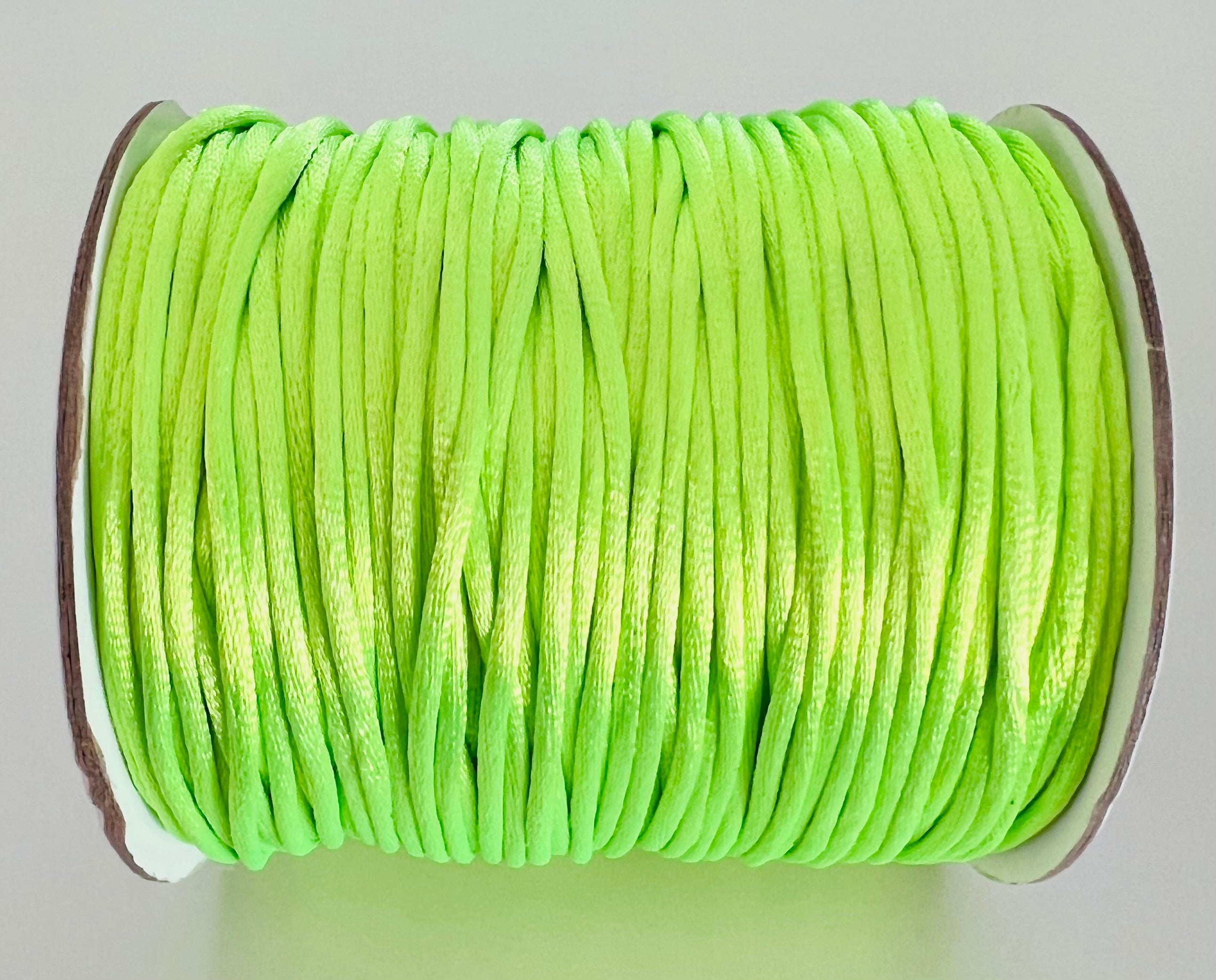Cordon de Nylon - Palegreen Fluo 2 mm (au mètre)