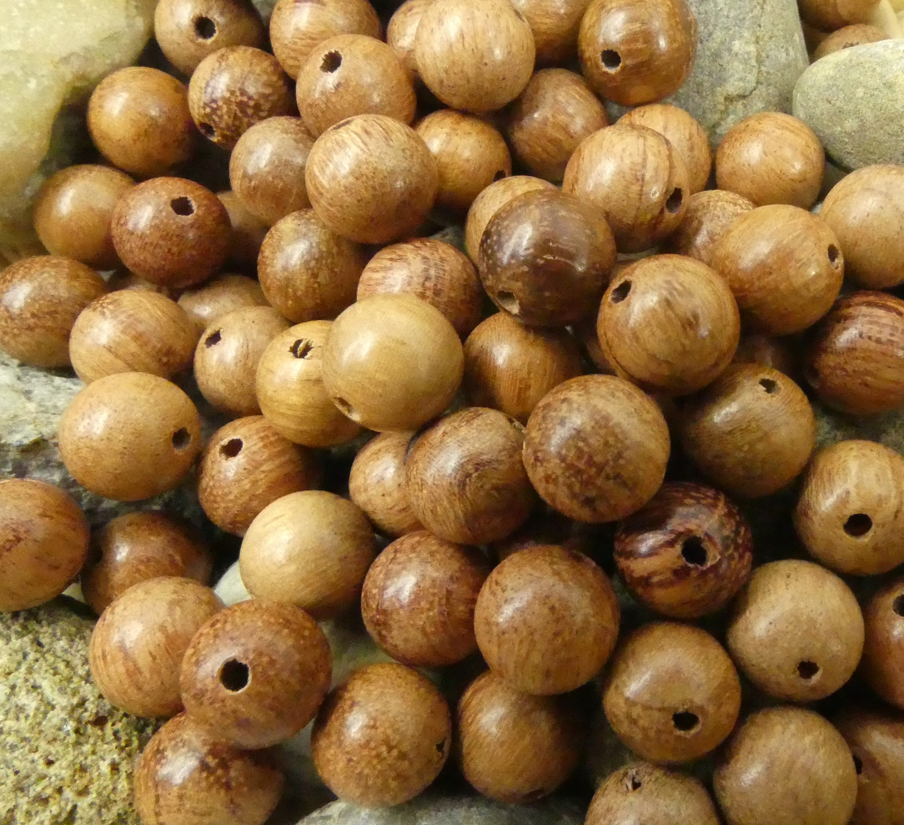 Ronde 8 - Perle en bois Terre de sienne (10 pces)