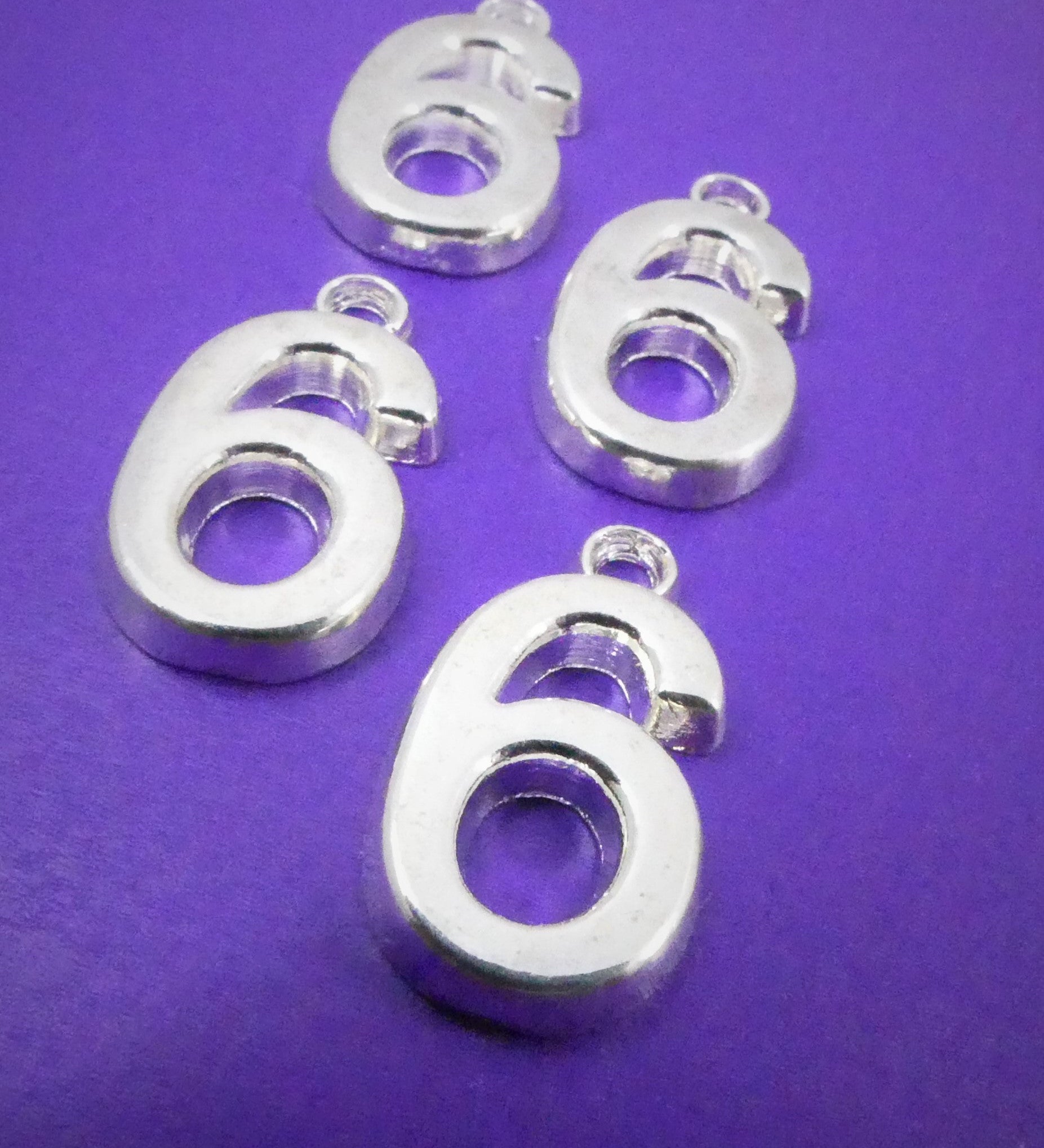 Charms - Chiffre "6" (1 pce)