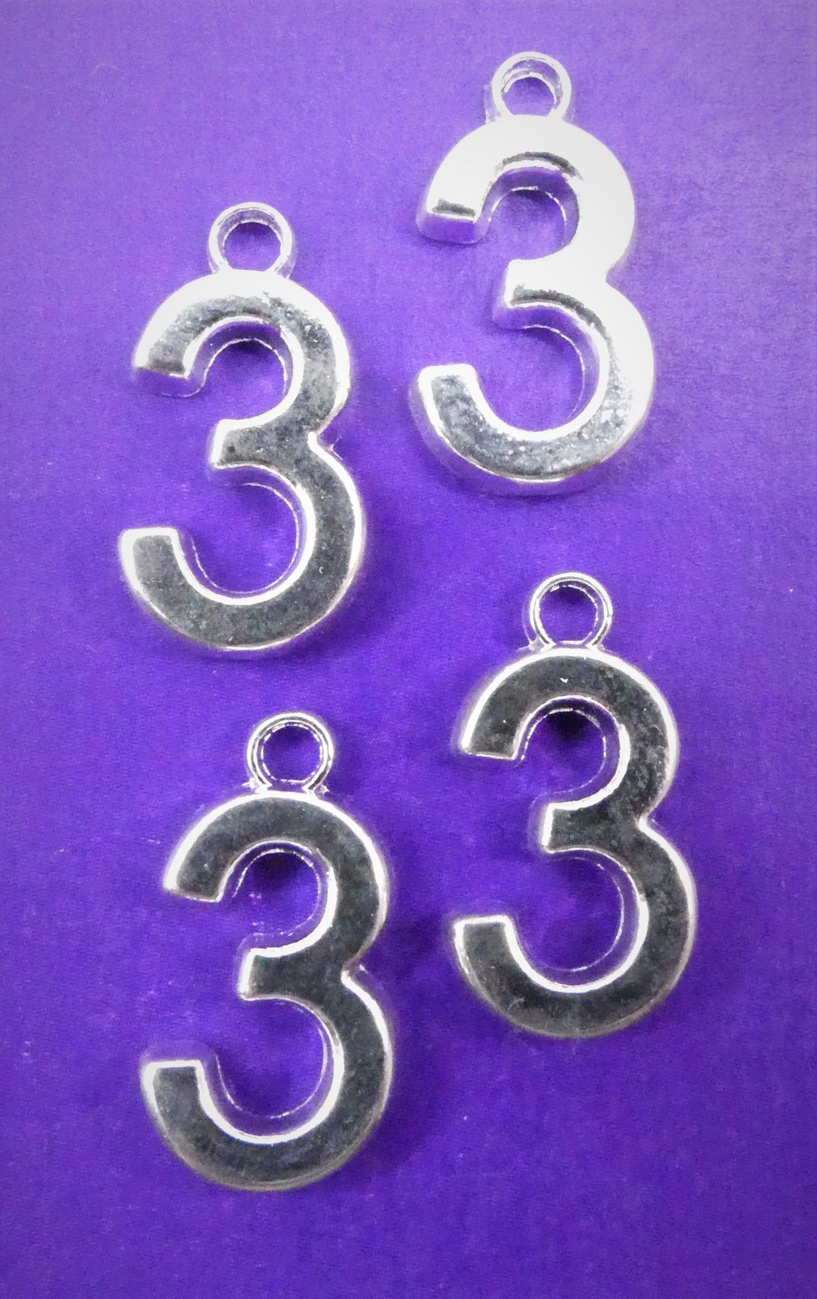 Charms - Chiffre "3" (1 pce)