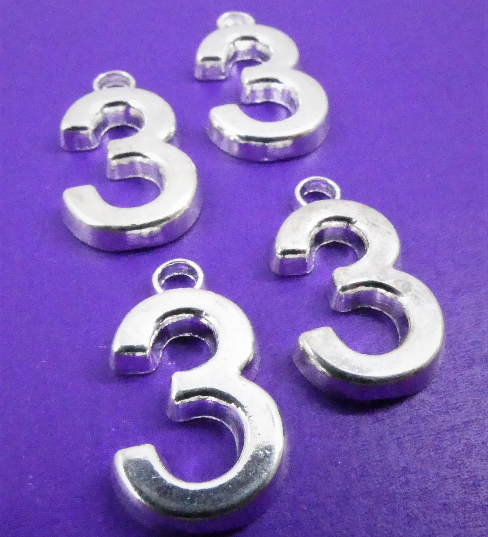 Charms - Chiffre "3" (1 pce)