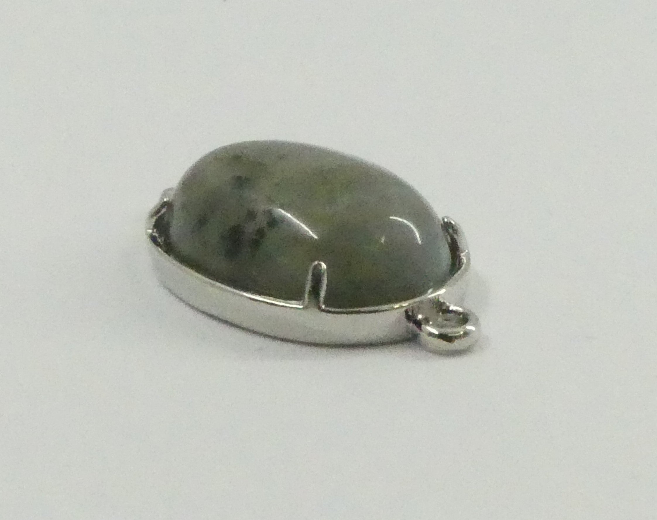 Liens connecteur en laiton, platine,ovale- Labradorite naturelle (1 pce )