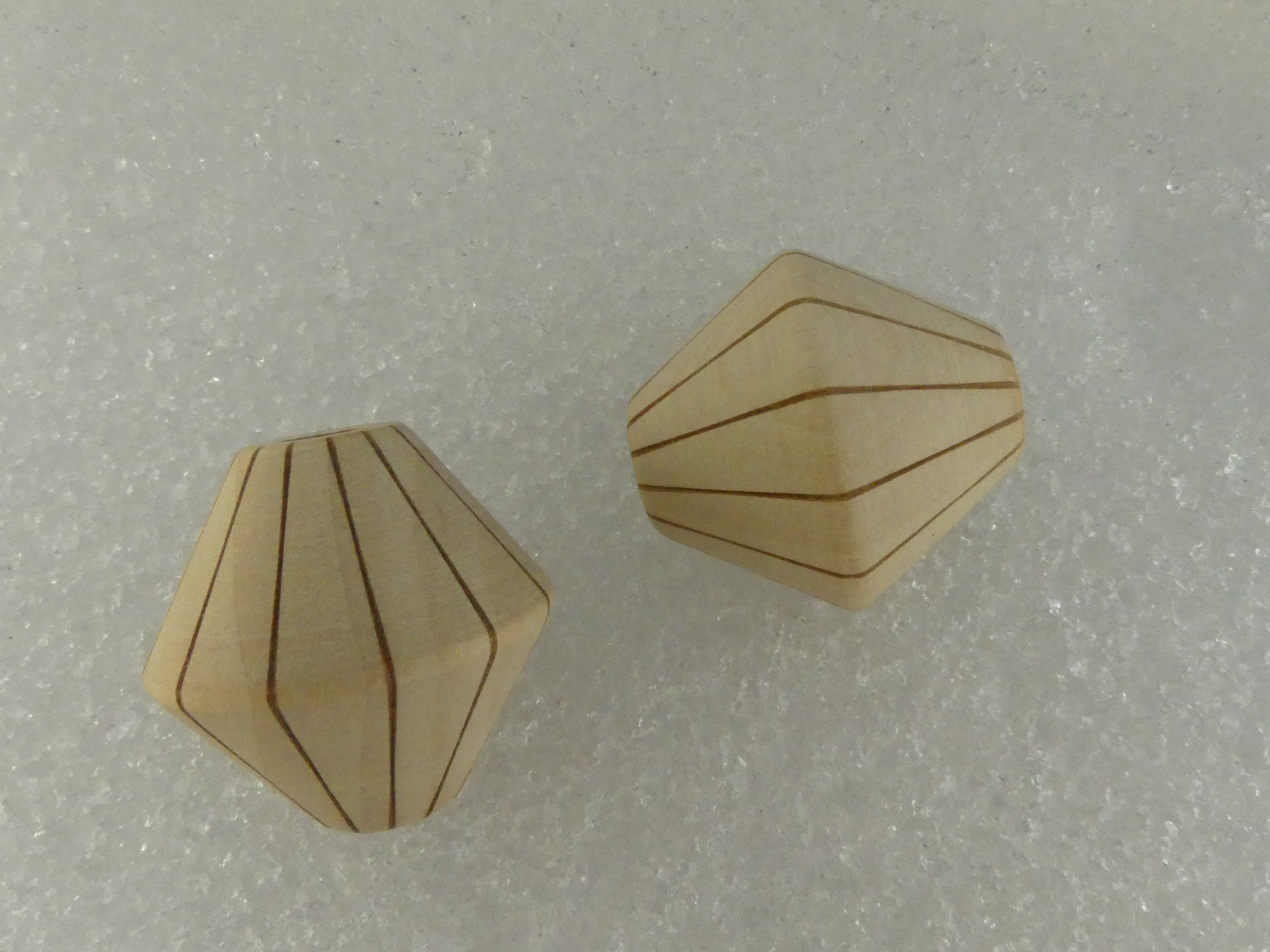 Perles en bois Européen  (1 pce)