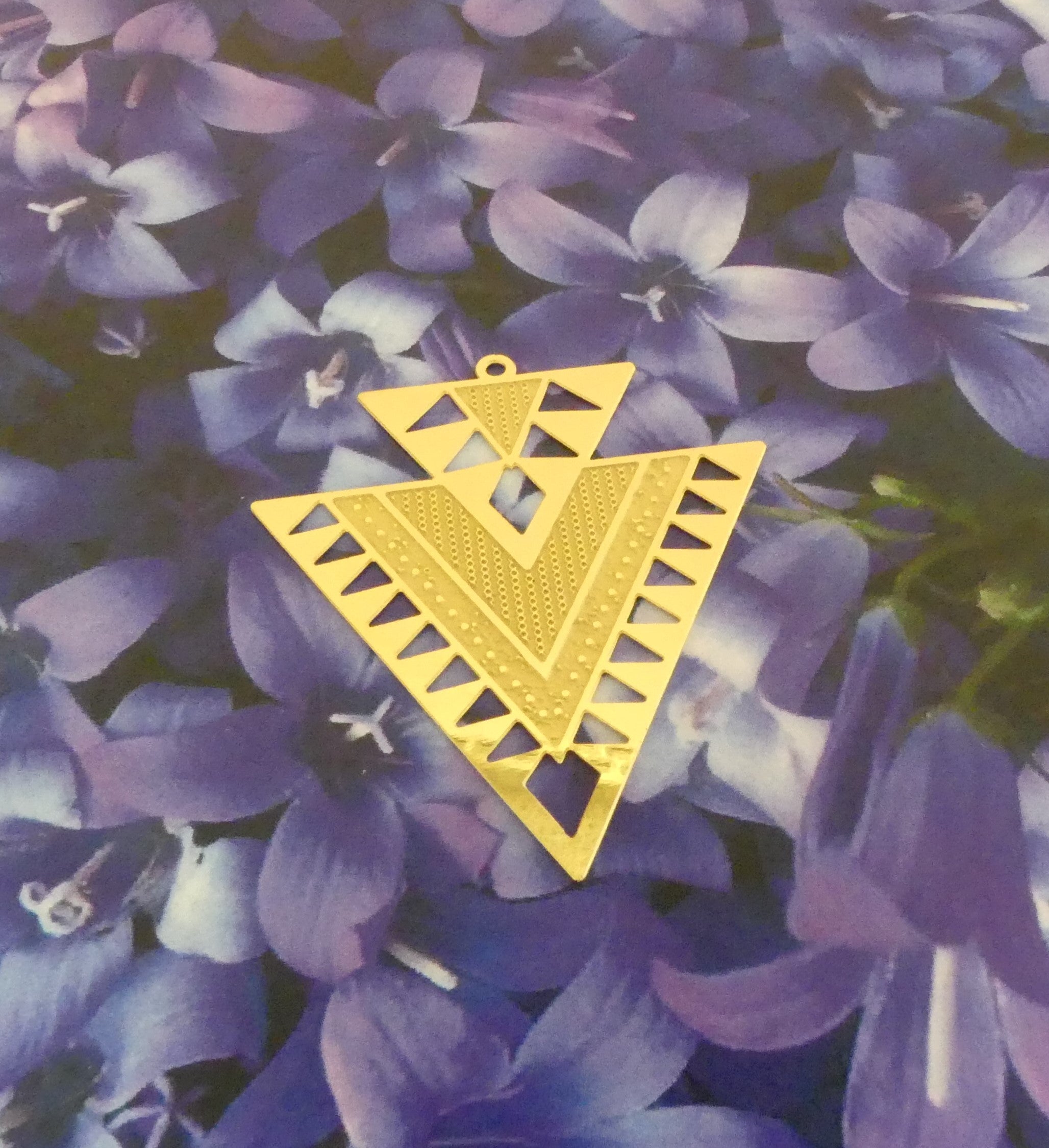 Pendentif - triangle doré (1 pce)