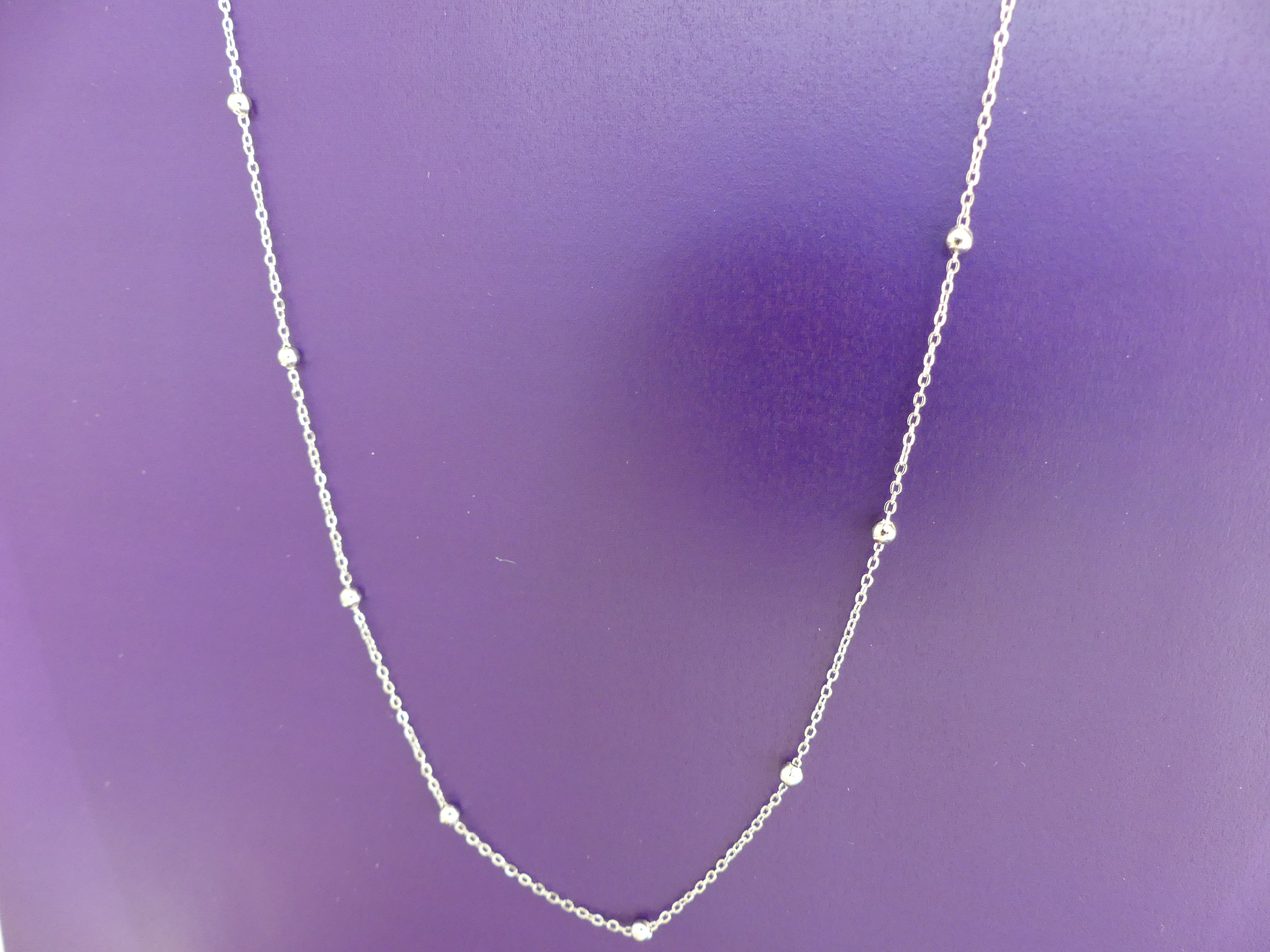 Chaîne argentée avec des perles rondes (au mètre)