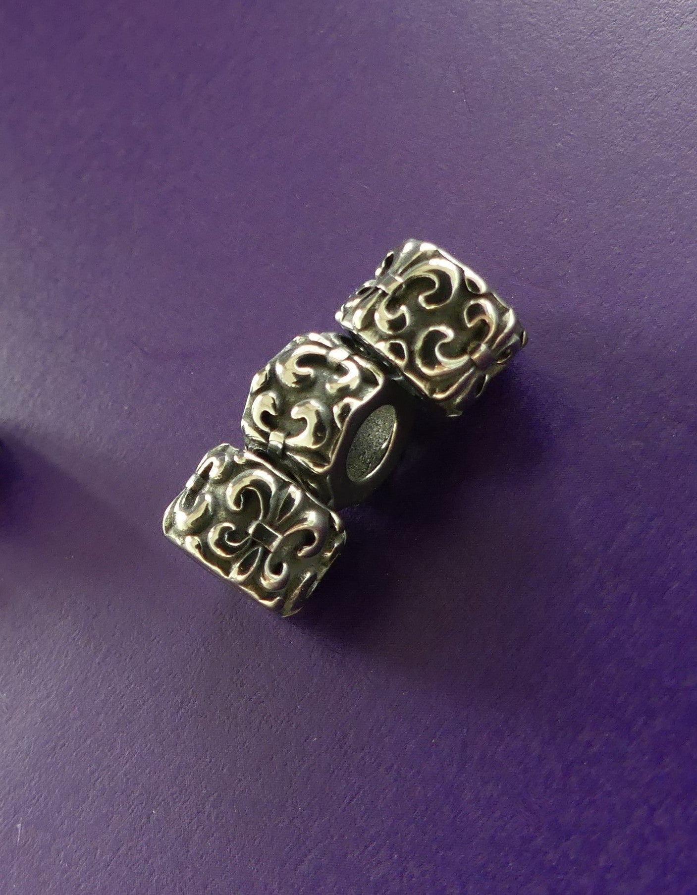 Perle européenne argentée  - colonne fleur de lis (1 pce)