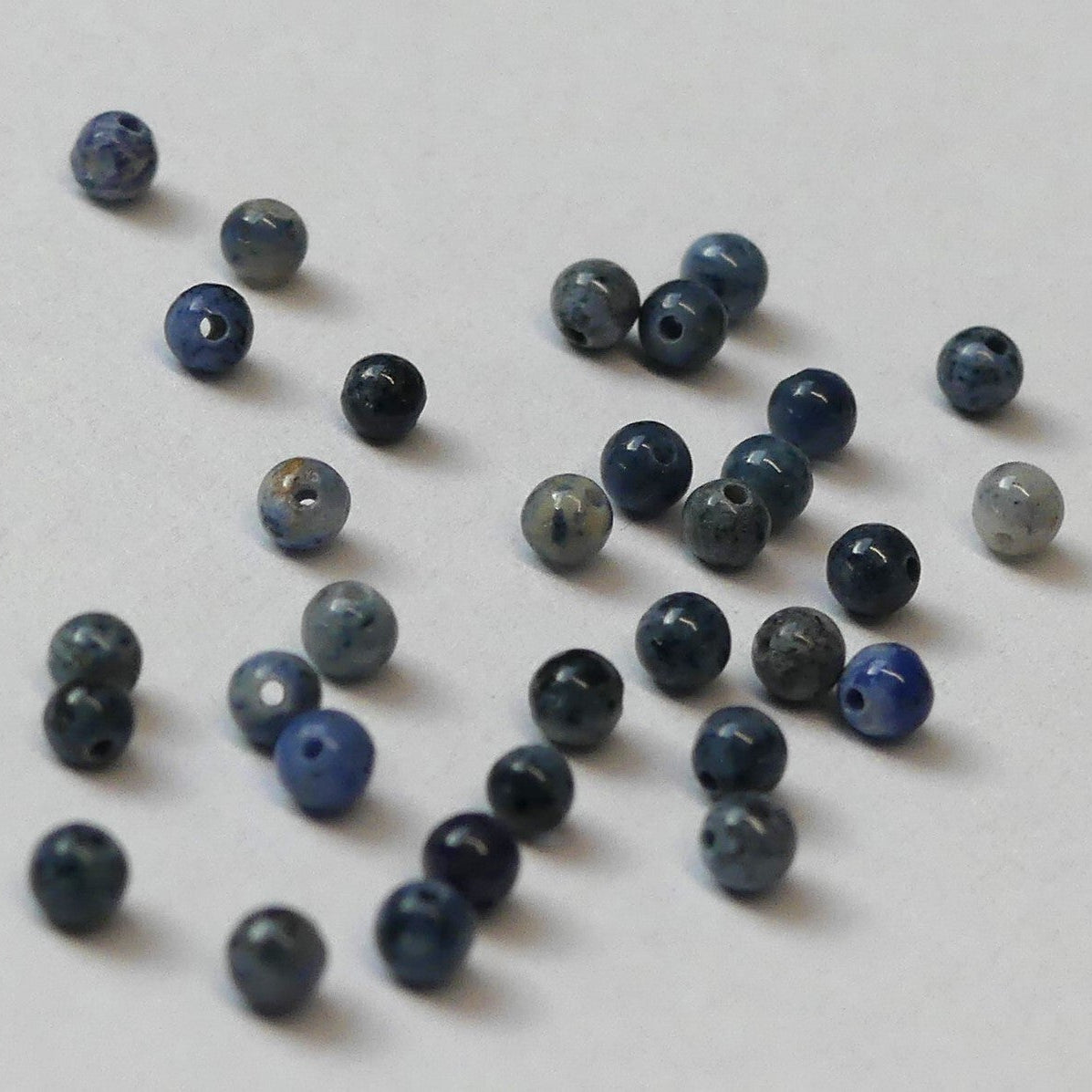 Ronde 2 - Sodalite naturelle  (10 pces)