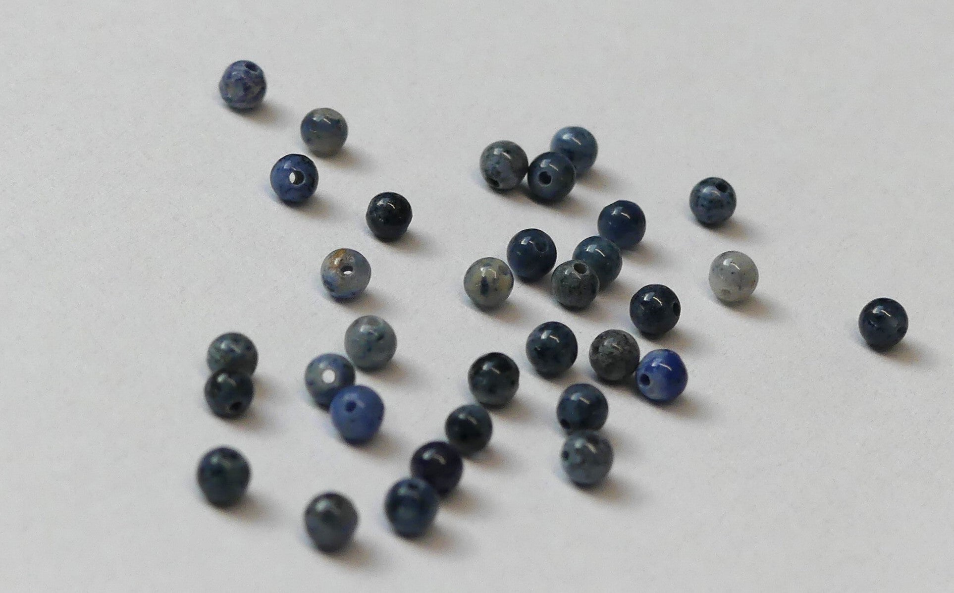 Ronde 2 - Sodalite naturelle  (10 pces)