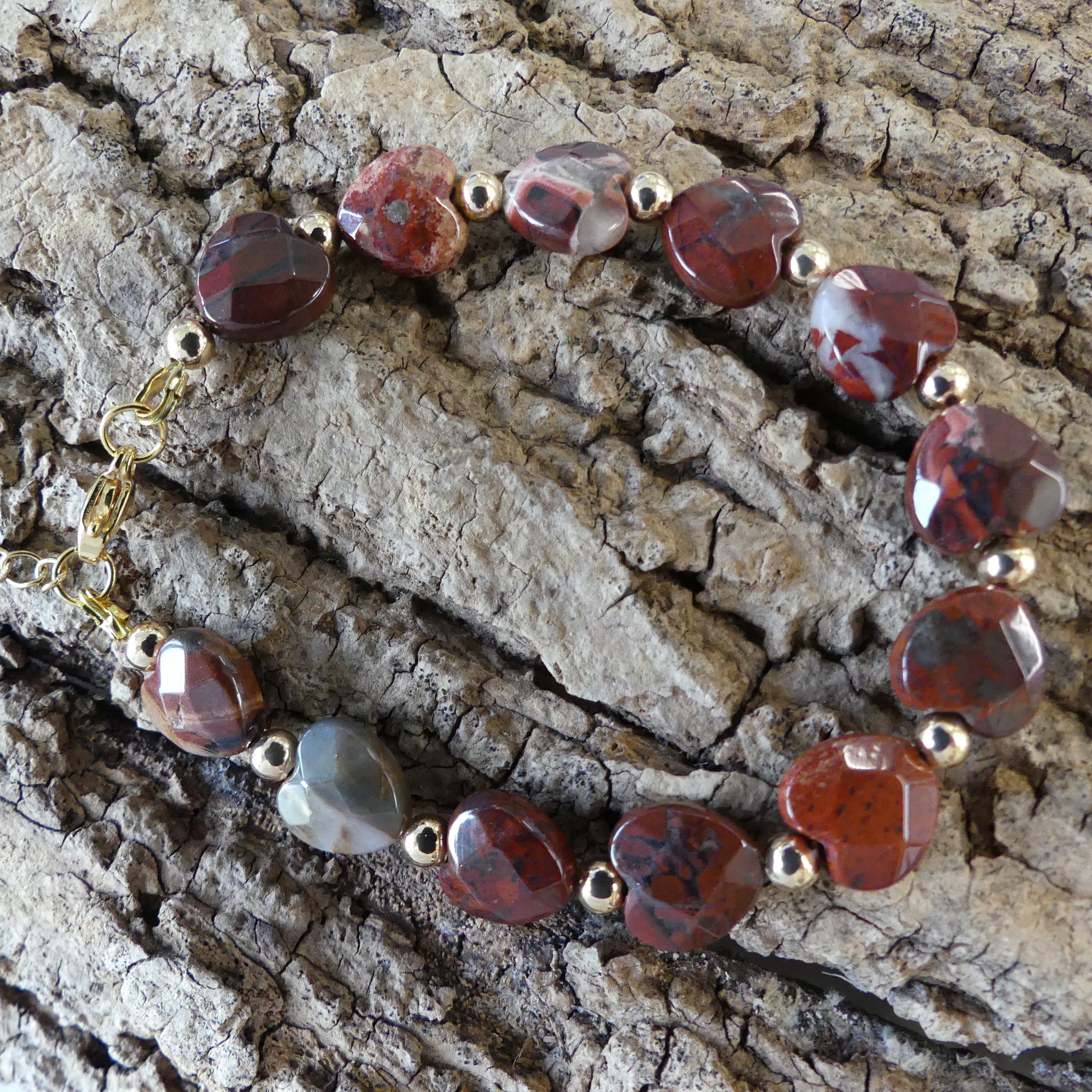 Bracelet perlé cœur en jaspe arc-en-ciel rouge naturelle (1pce)