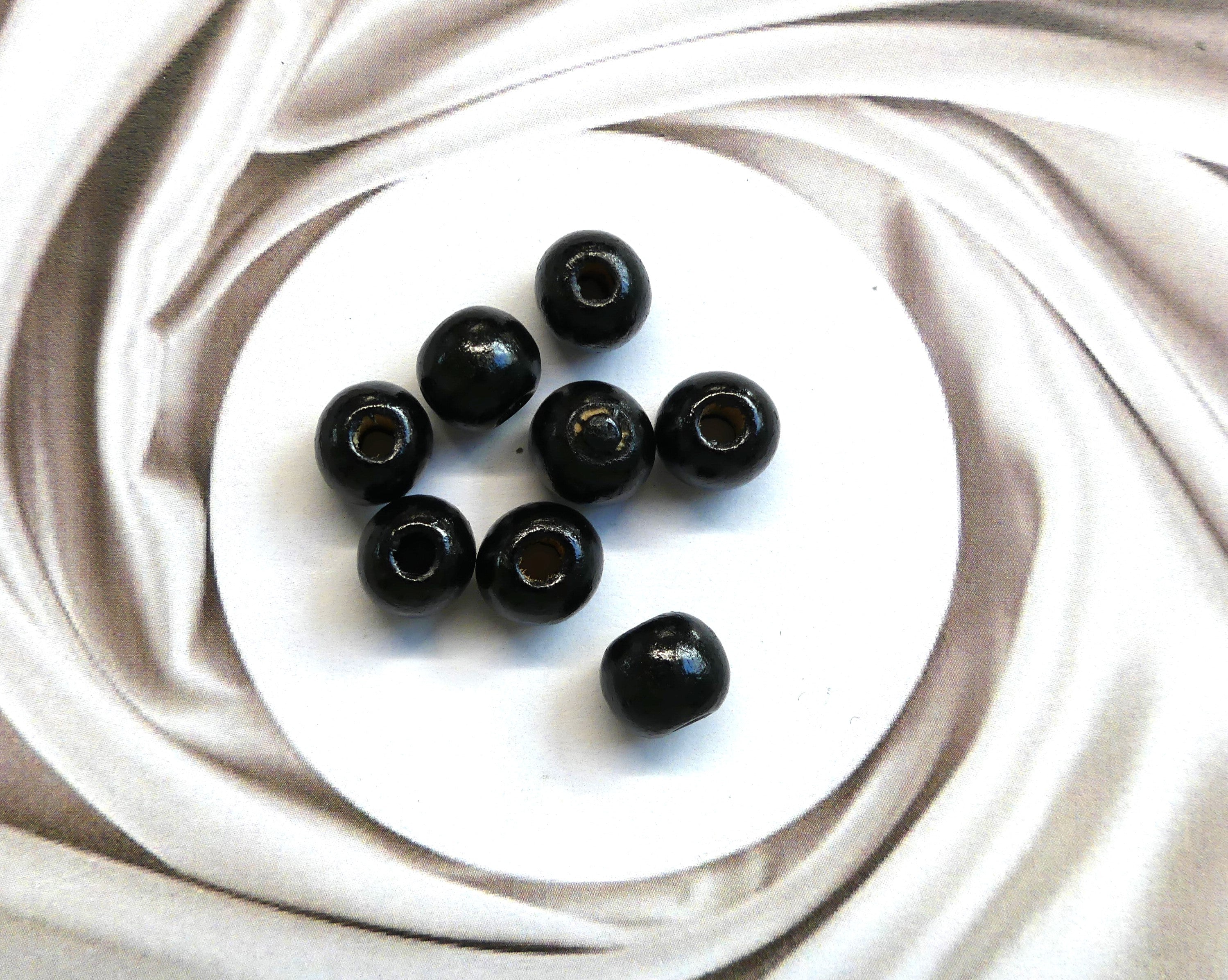 Ronde 10 - Perle en bois naturel, ronde et teintée - (10 pces)